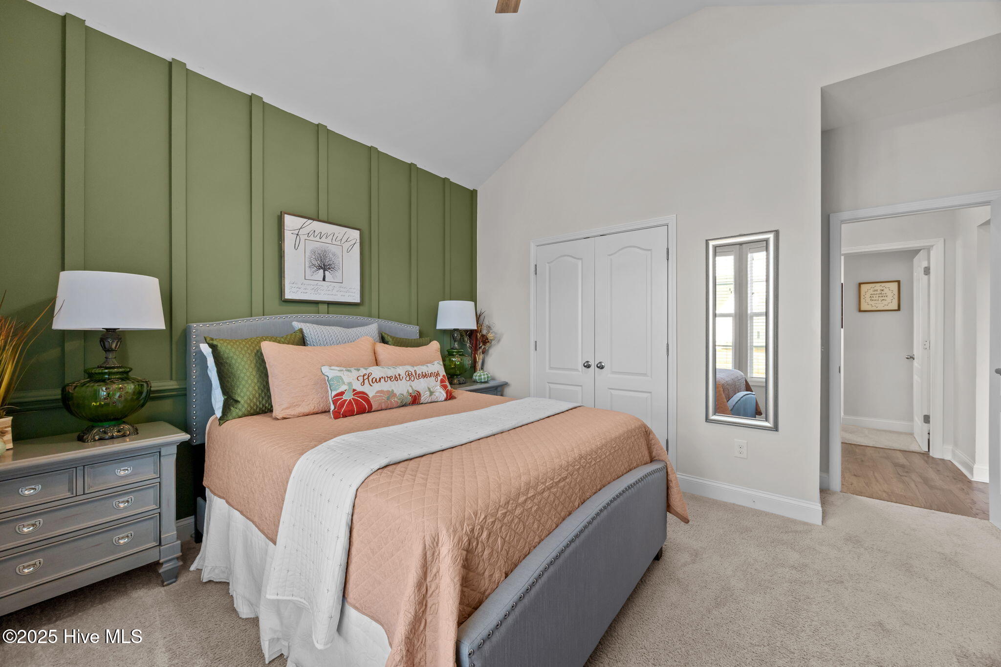 100544271 | Photo 17