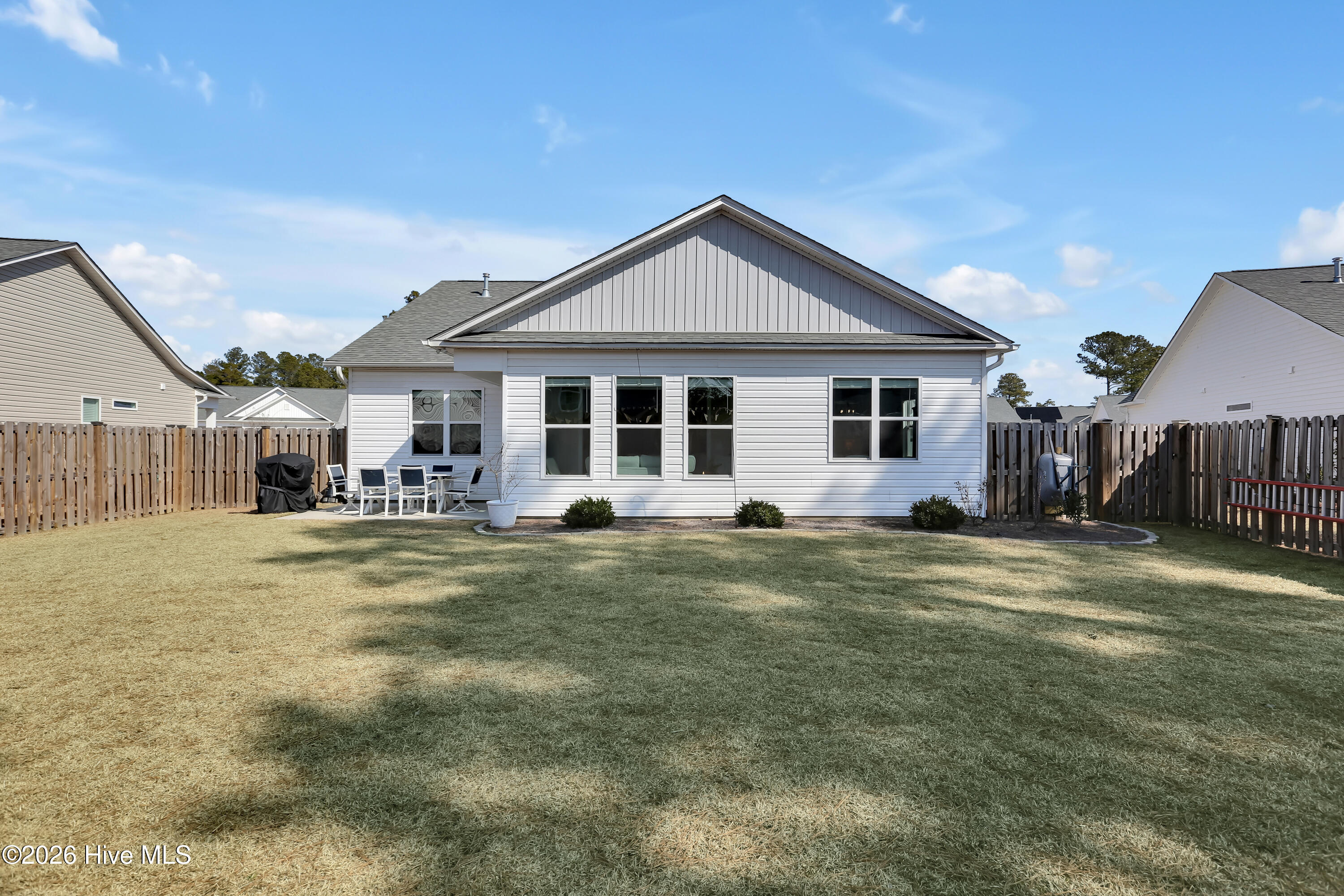 100554115 | Photo 31