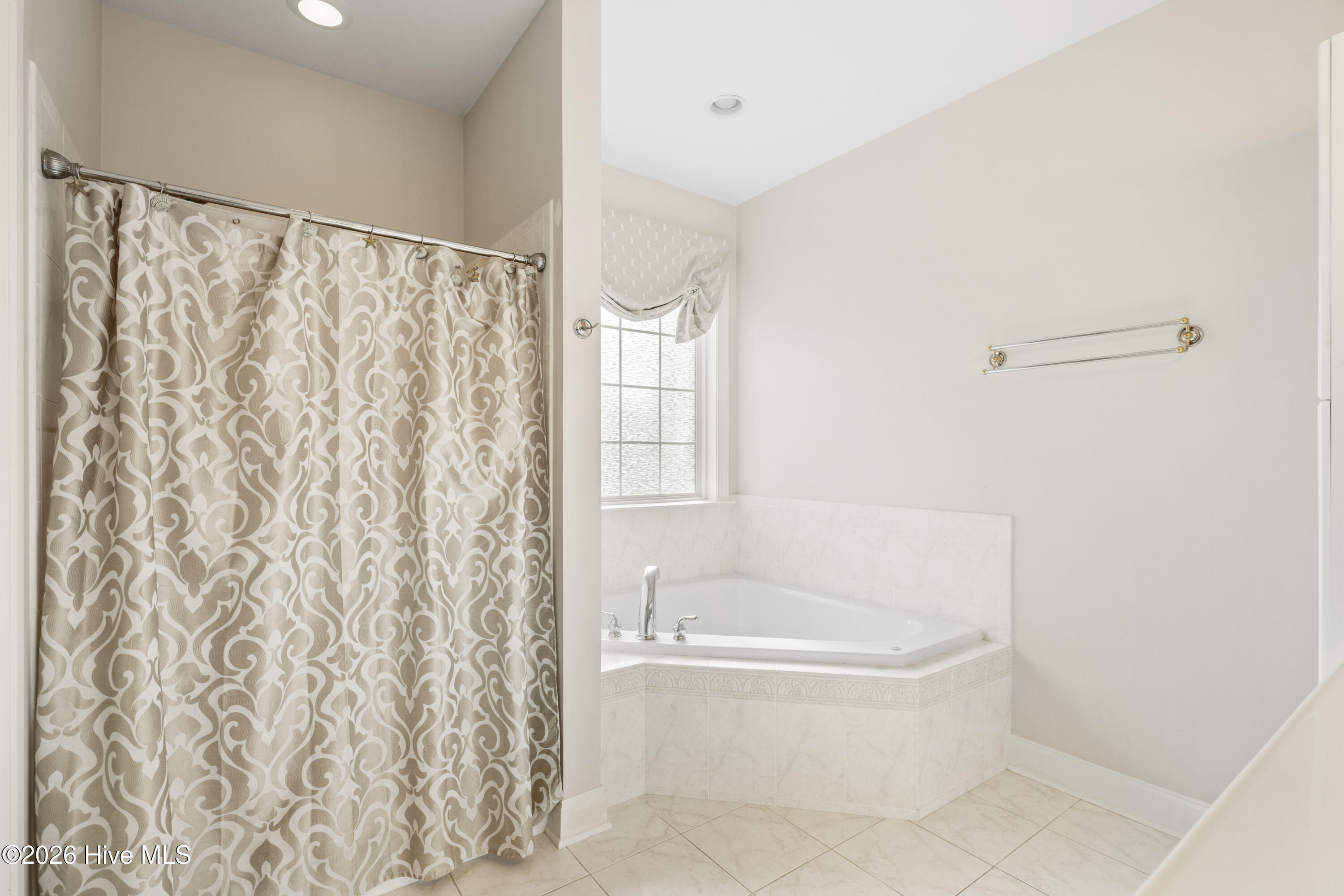 100550705 | Photo 25