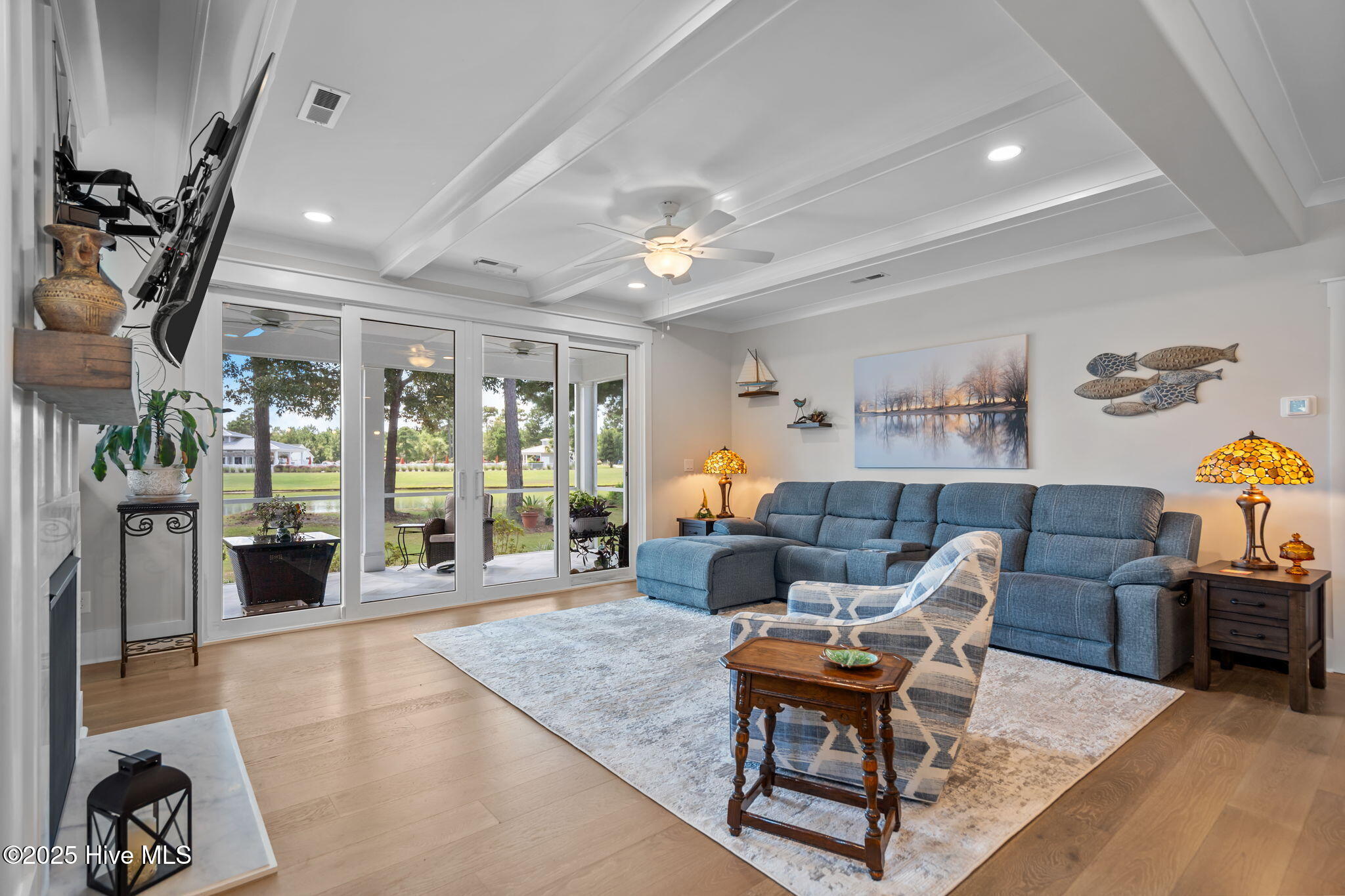 100526969 | Photo 17