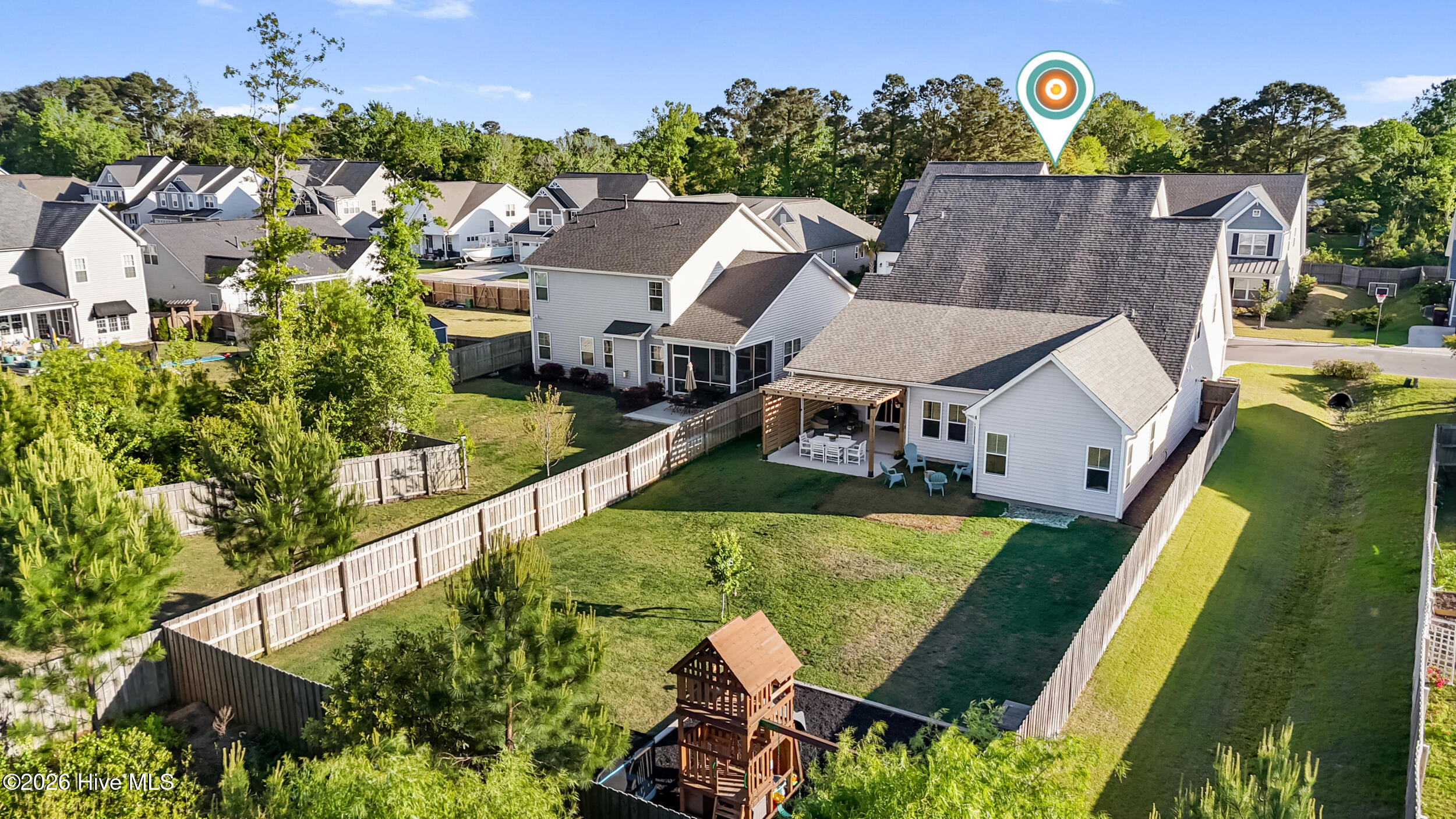 100569219 | Photo 42