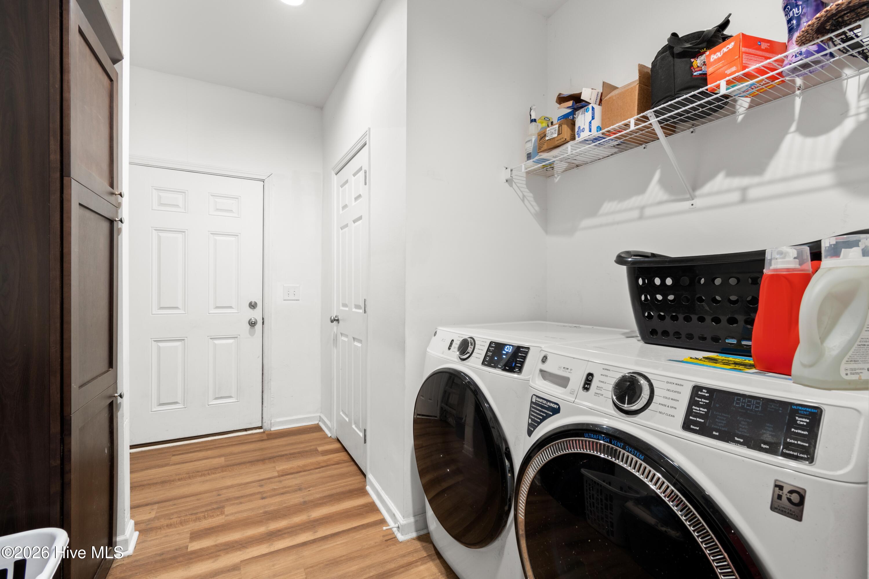 100556828 | Photo 33