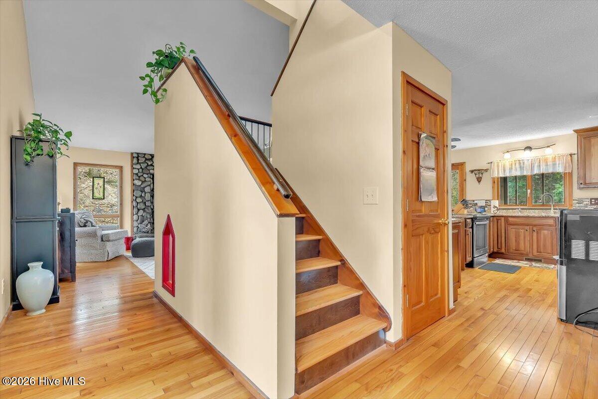 100561735 | Photo 10