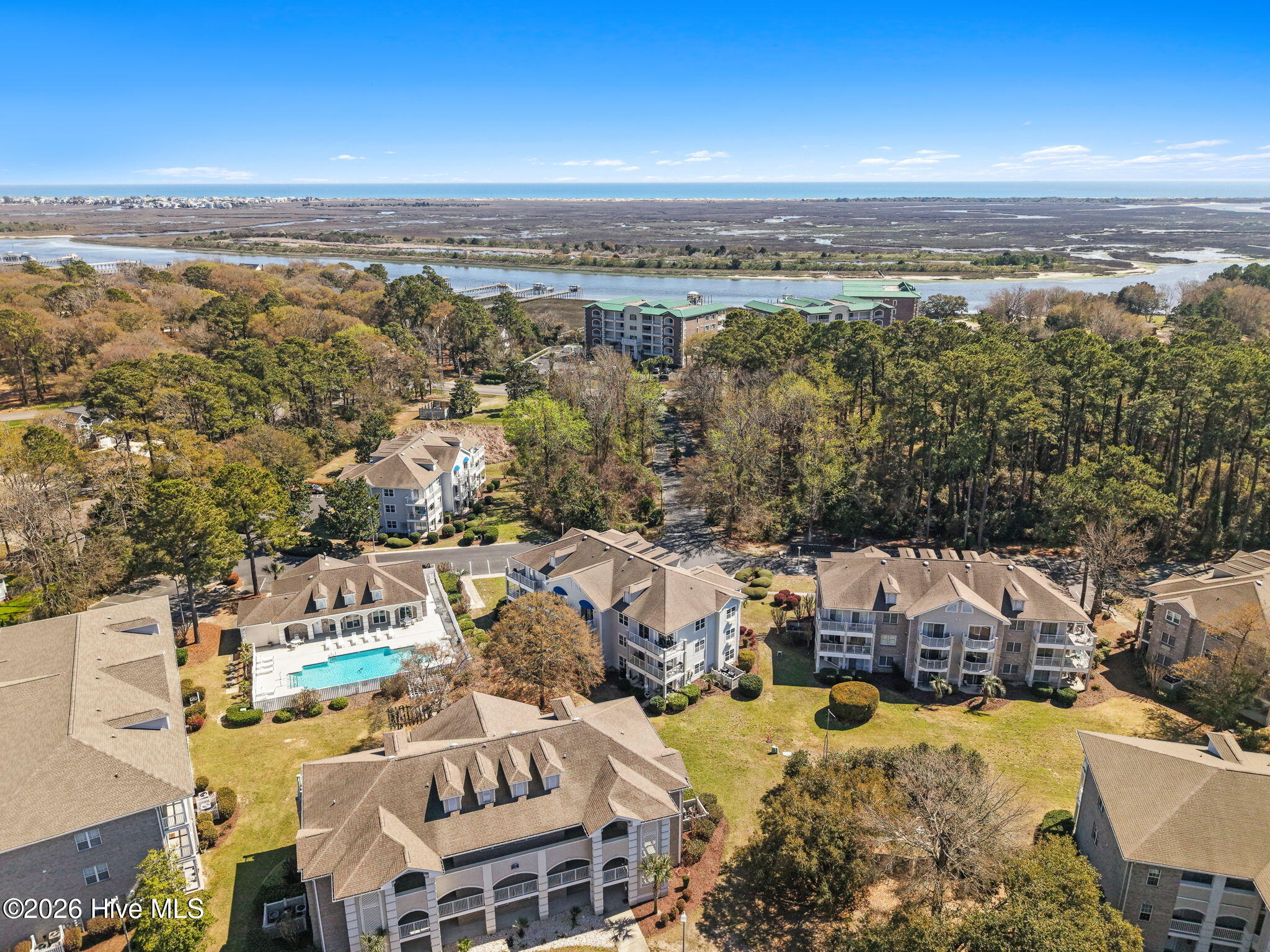 100562565 | Photo 40