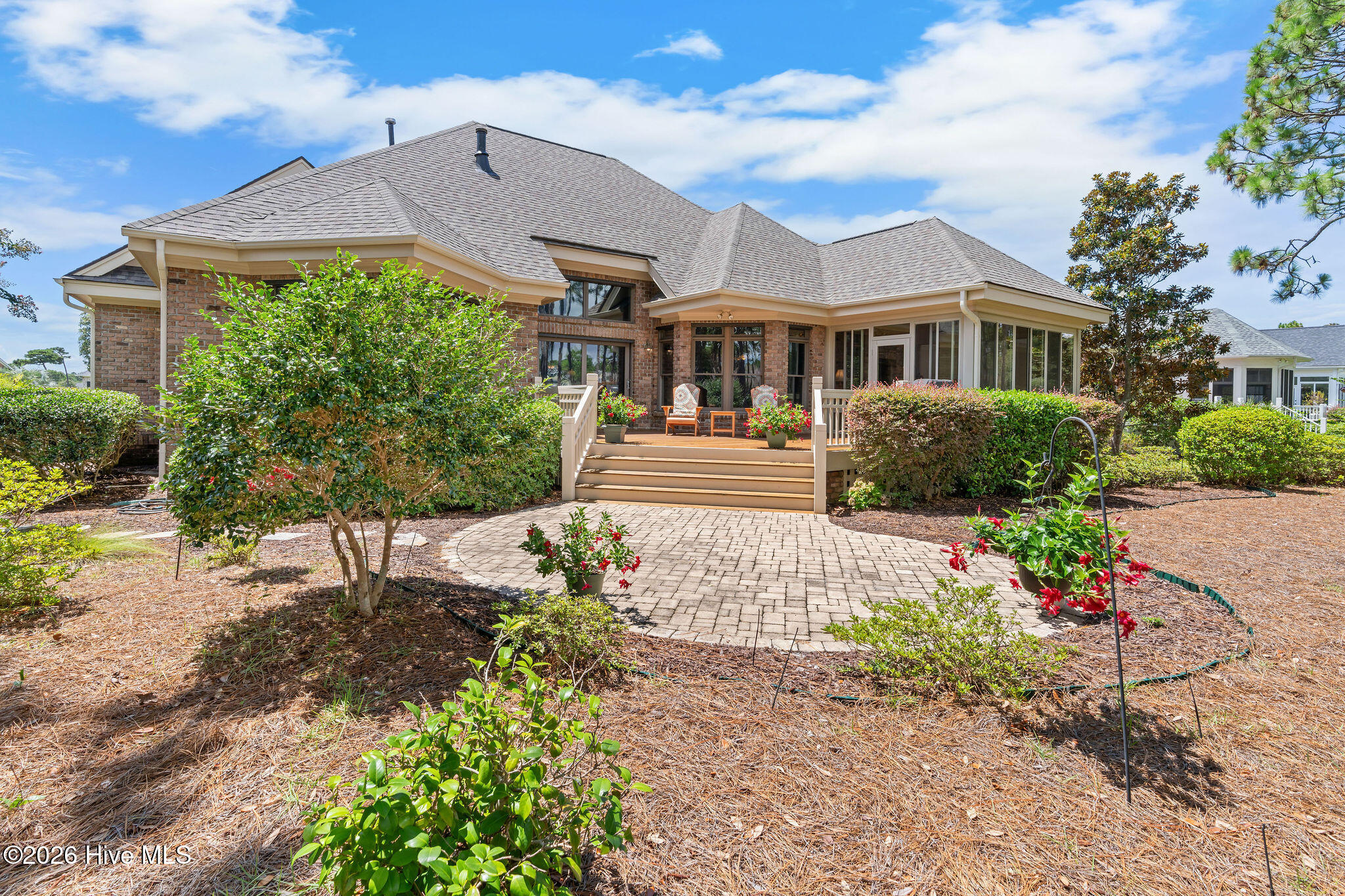 100548545 | Photo 20