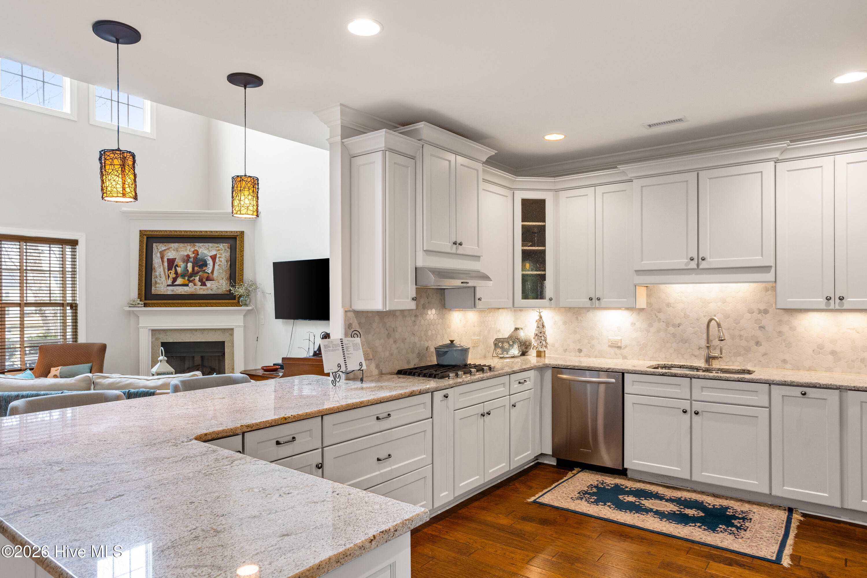 006_4302_terrington_drive-7_921