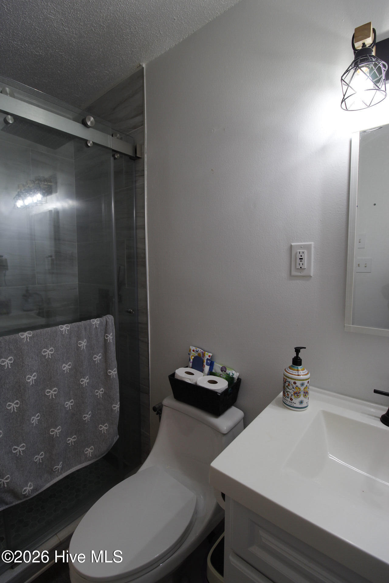 100569705 | Photo 16