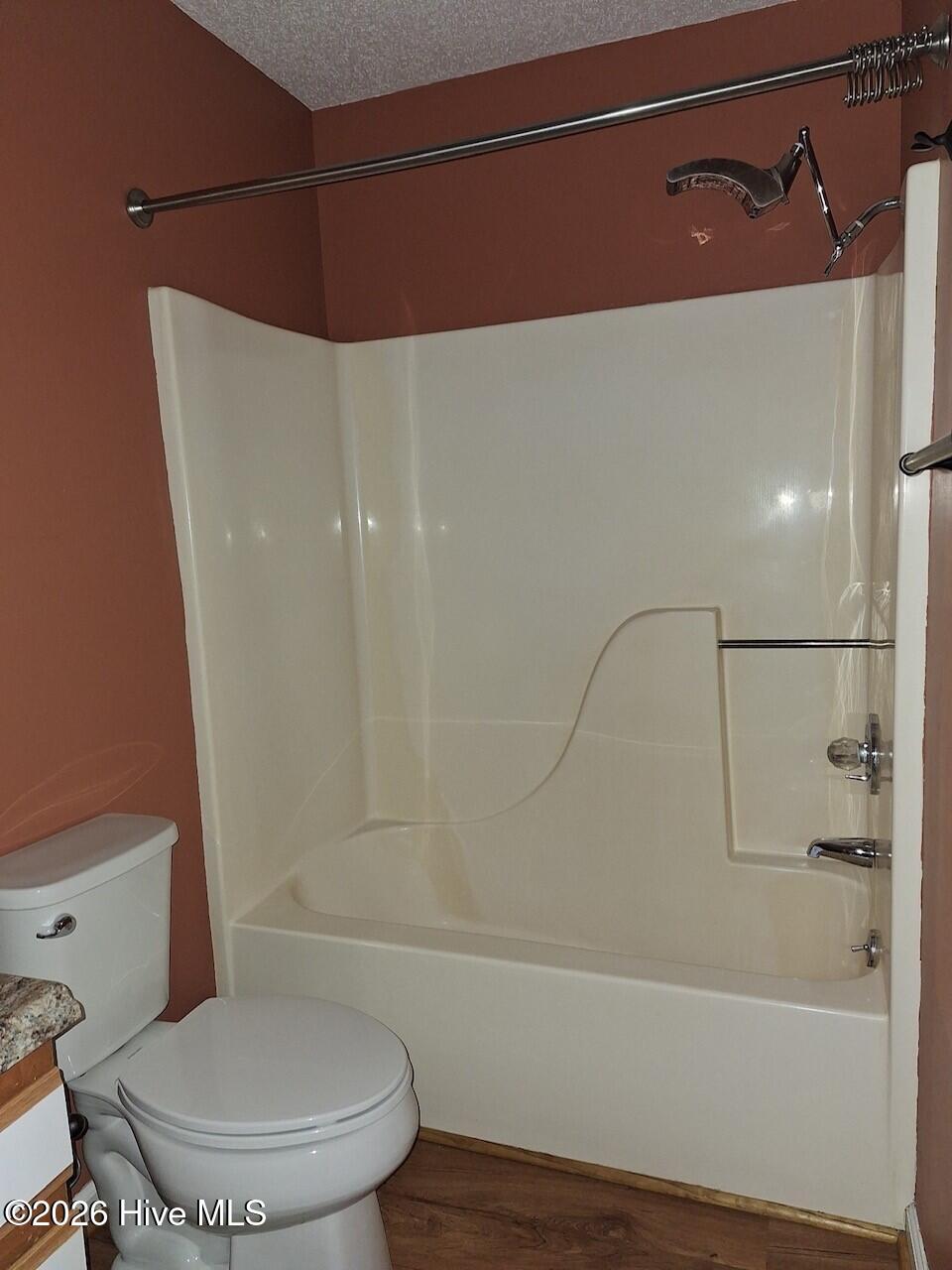 Pine Branches Close 143 (11)