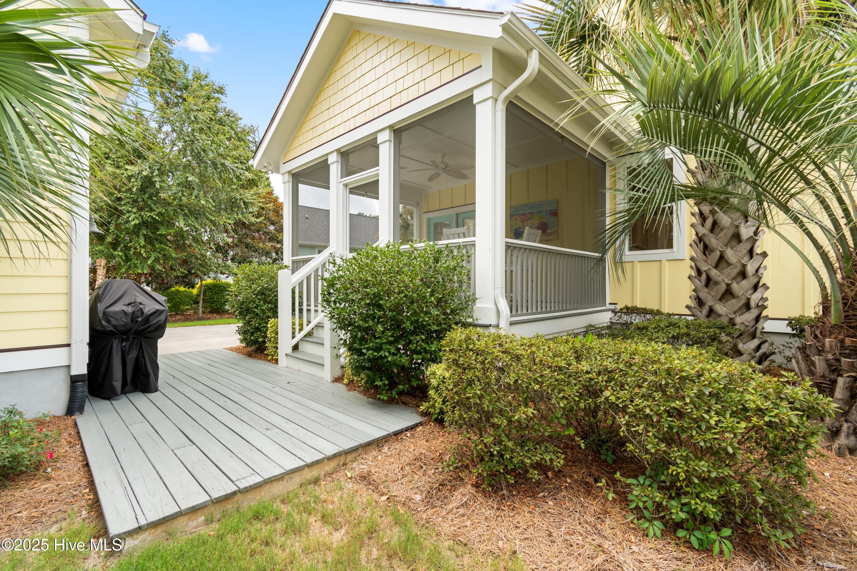 100521650 | Photo 32