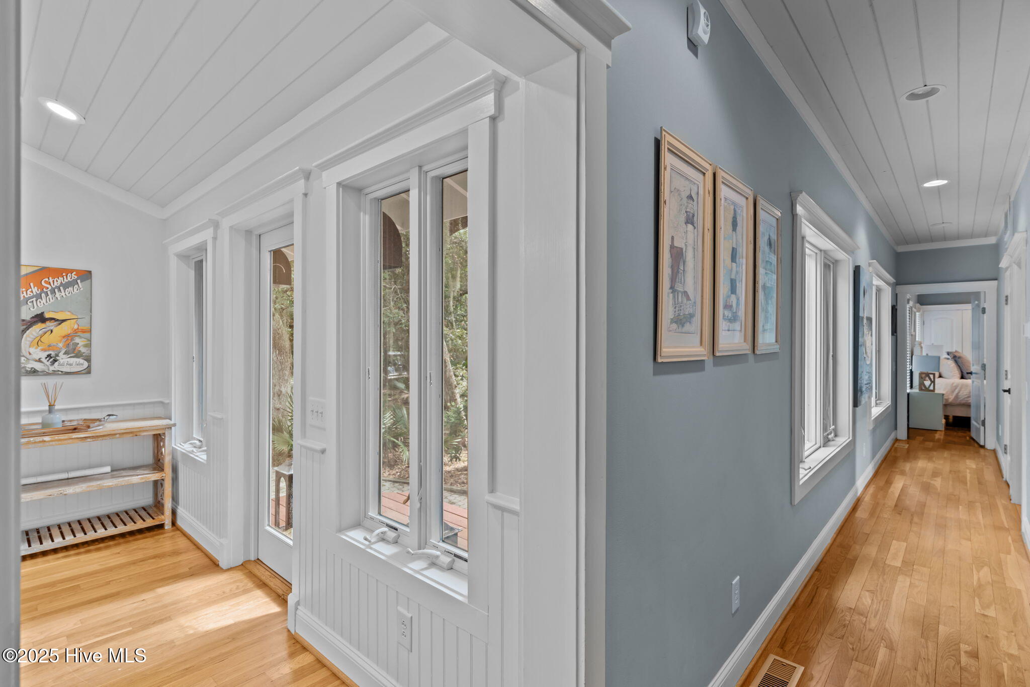 100526734 | Photo 16