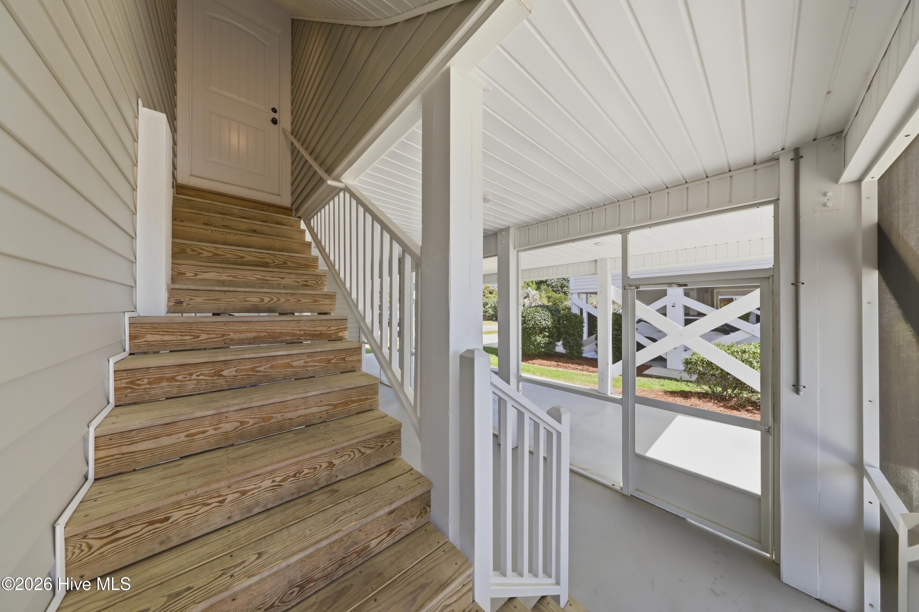 100566755 | Photo 12