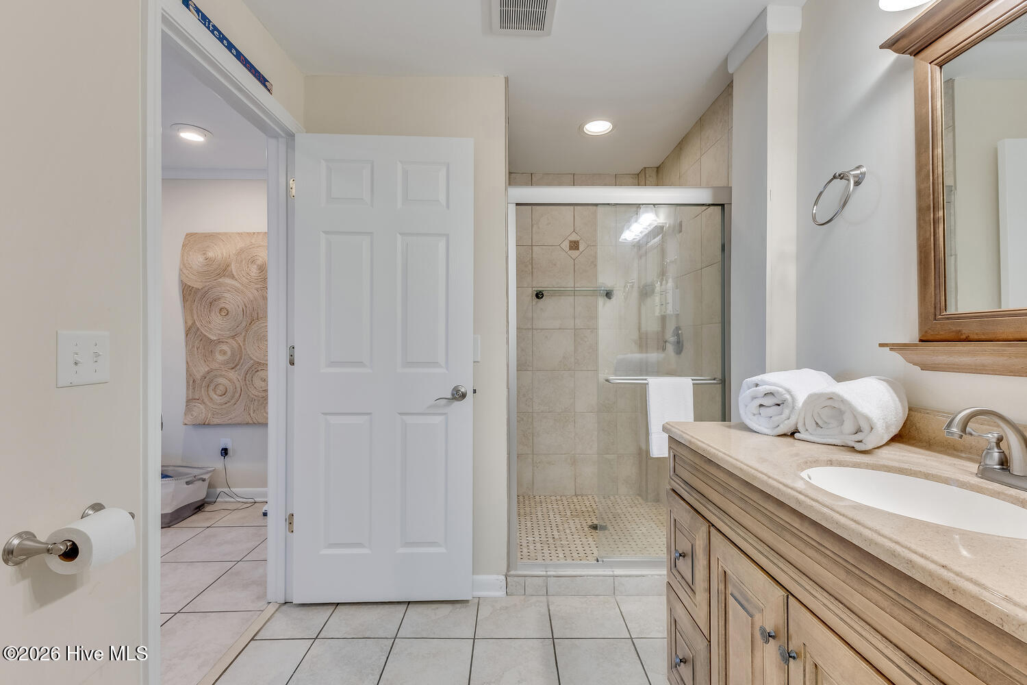 100561706 | Photo 24