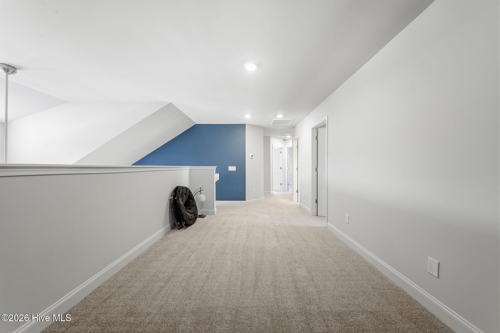 100566000 | Photo 34