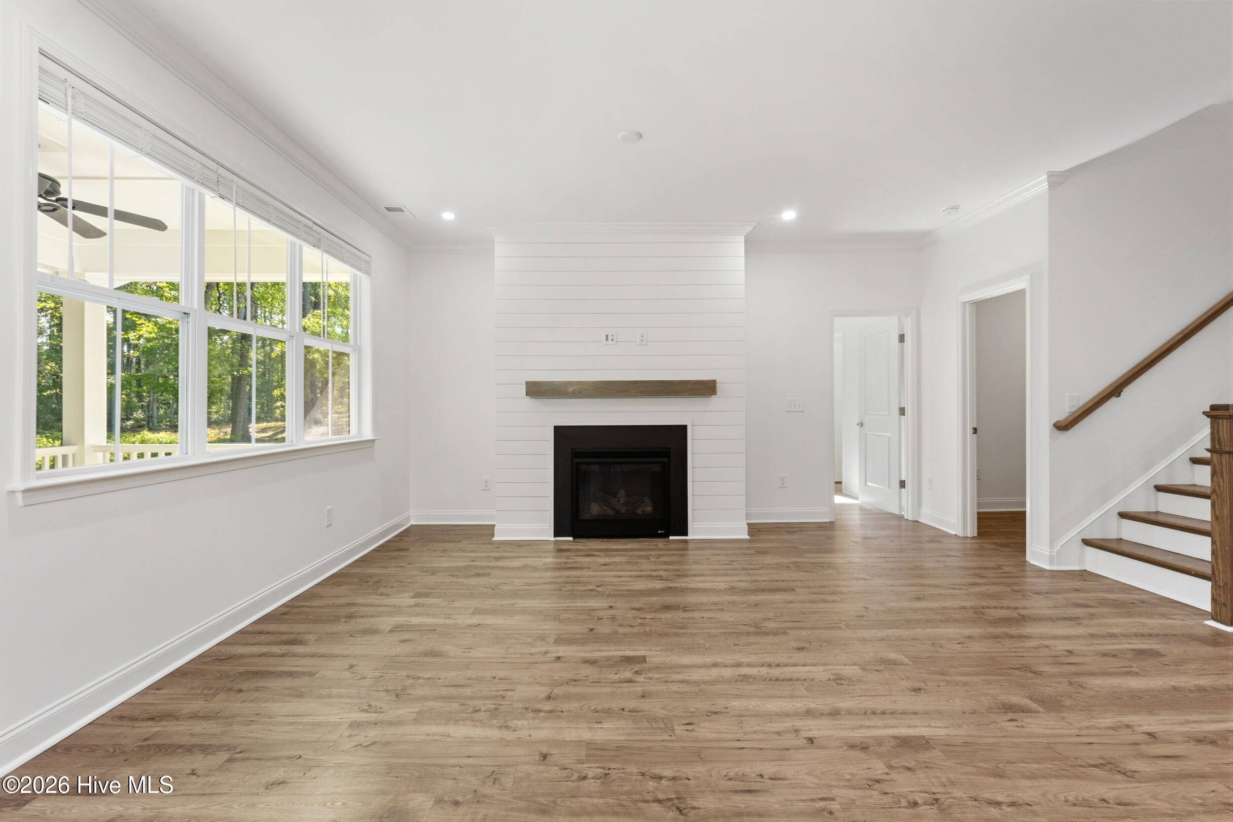 100567721 | Photo 10