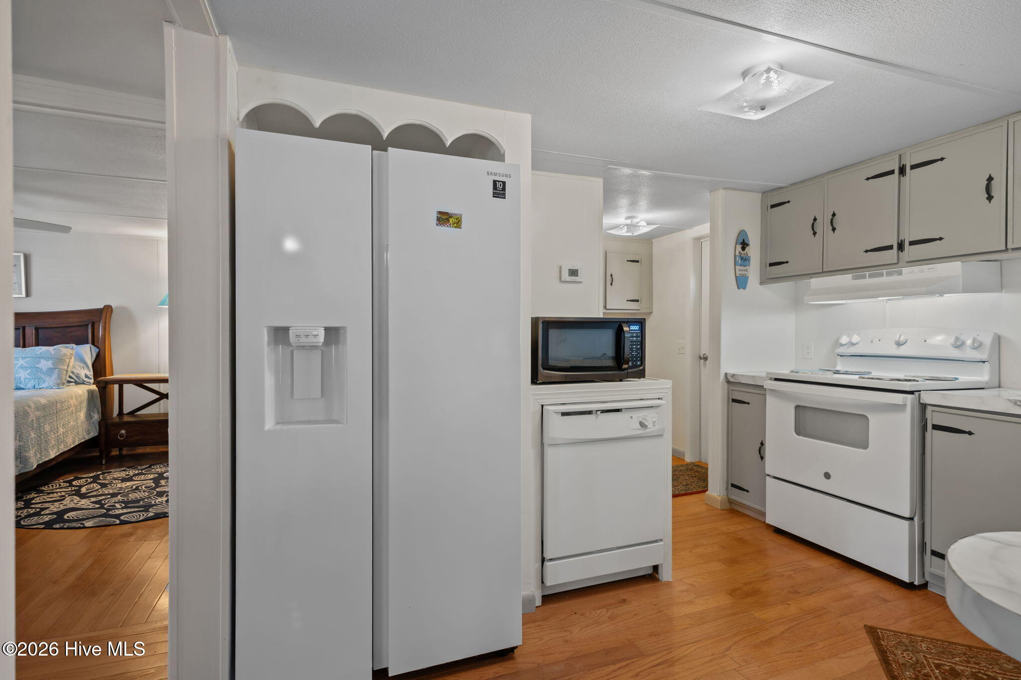 100564054 | Photo 11