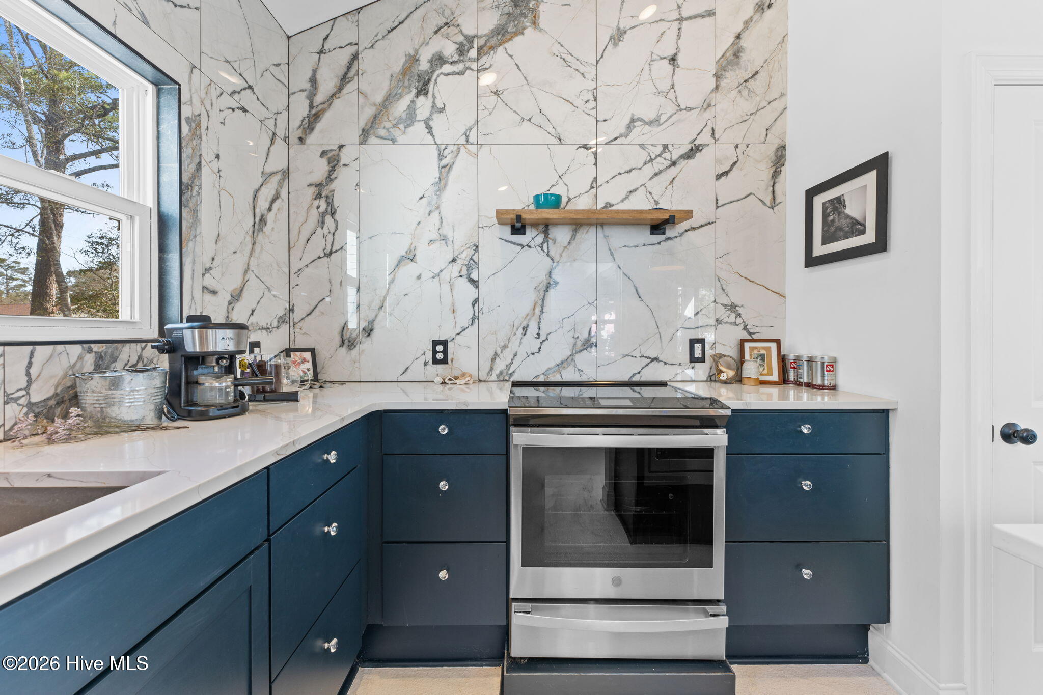 100554364 | Photo 43