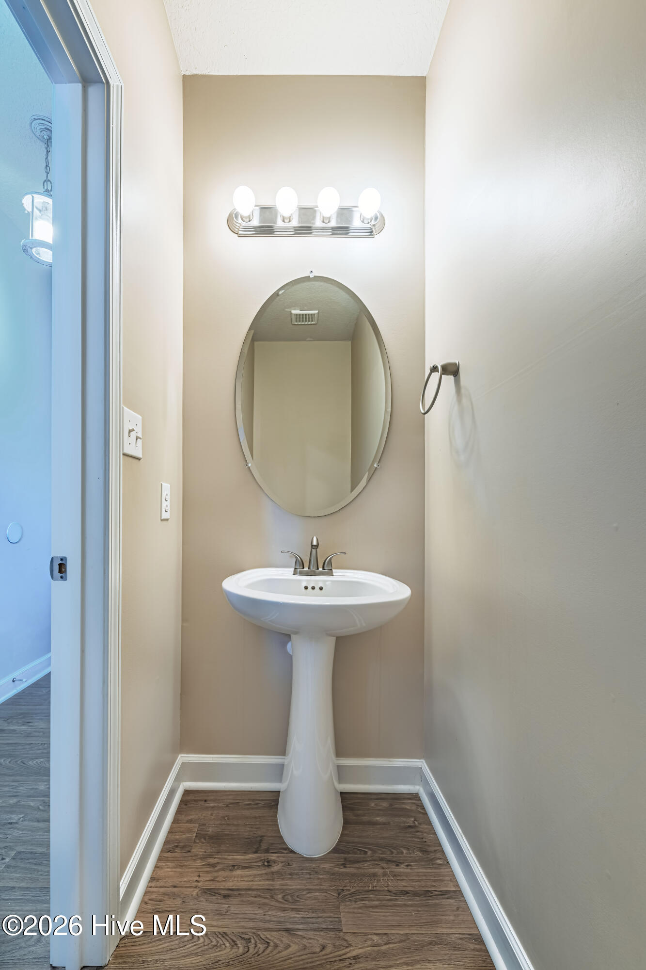 100567221 | Photo 18