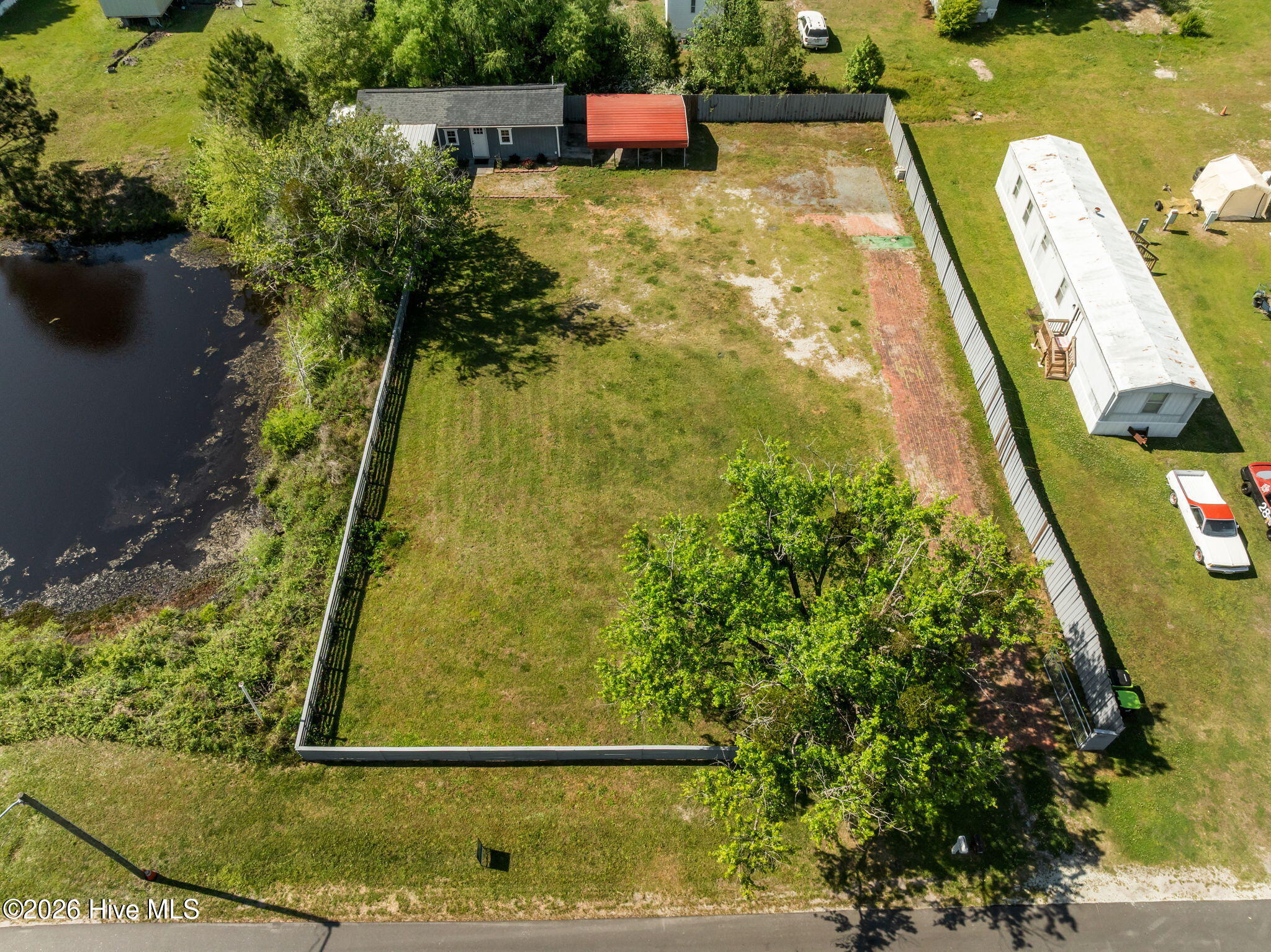 100565743 | Photo 26