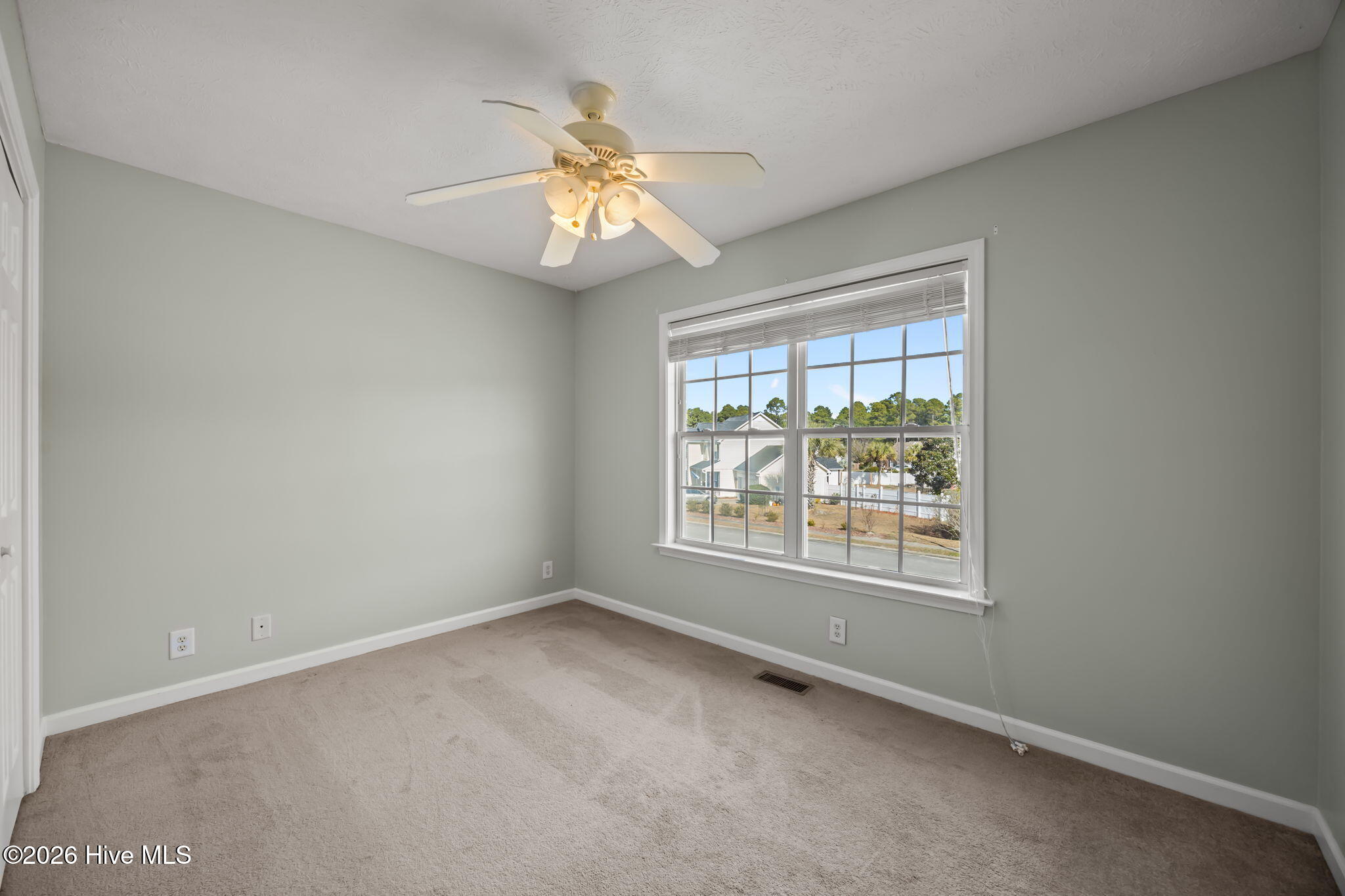 100549557 | Photo 34