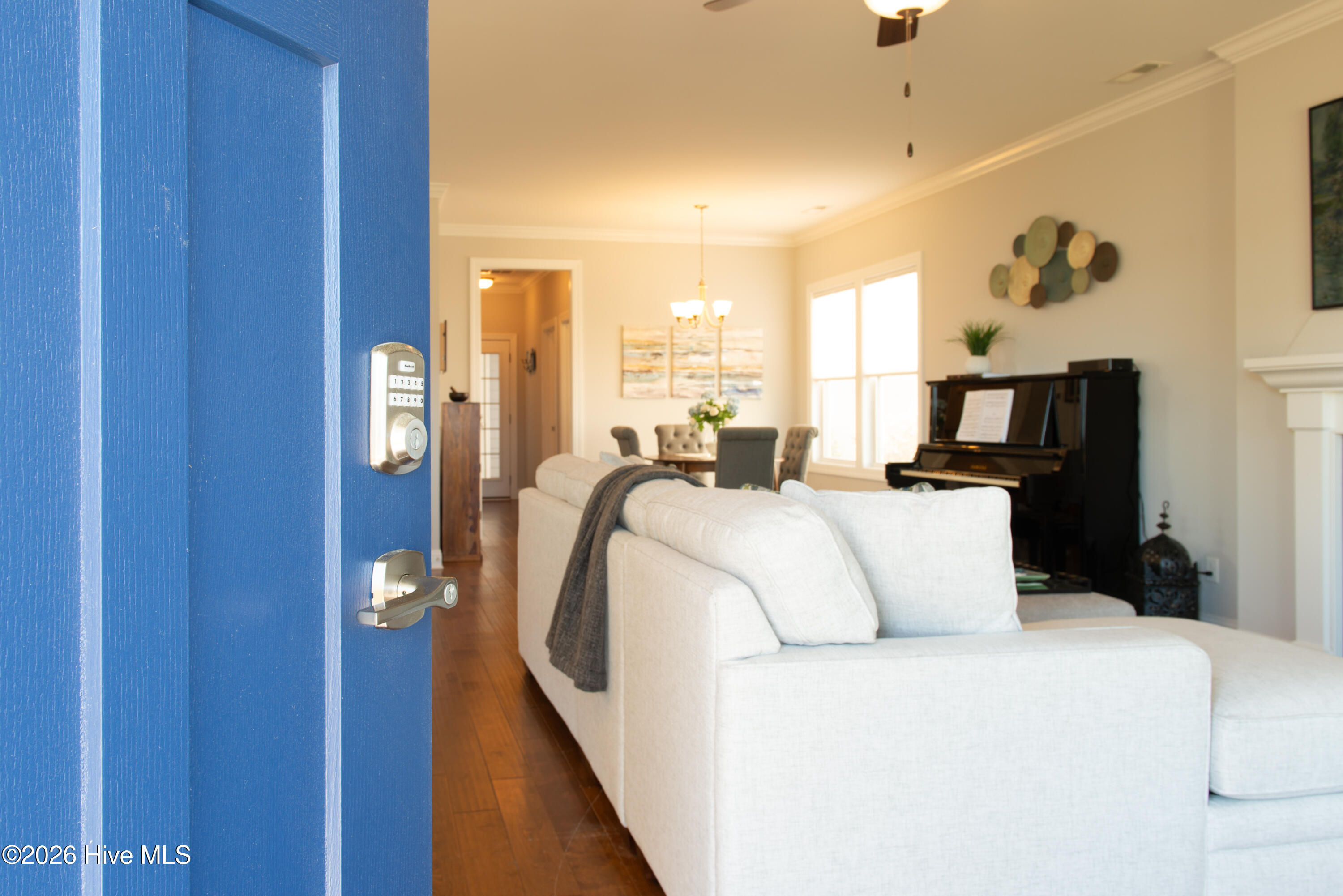 100568036 | Photo 13