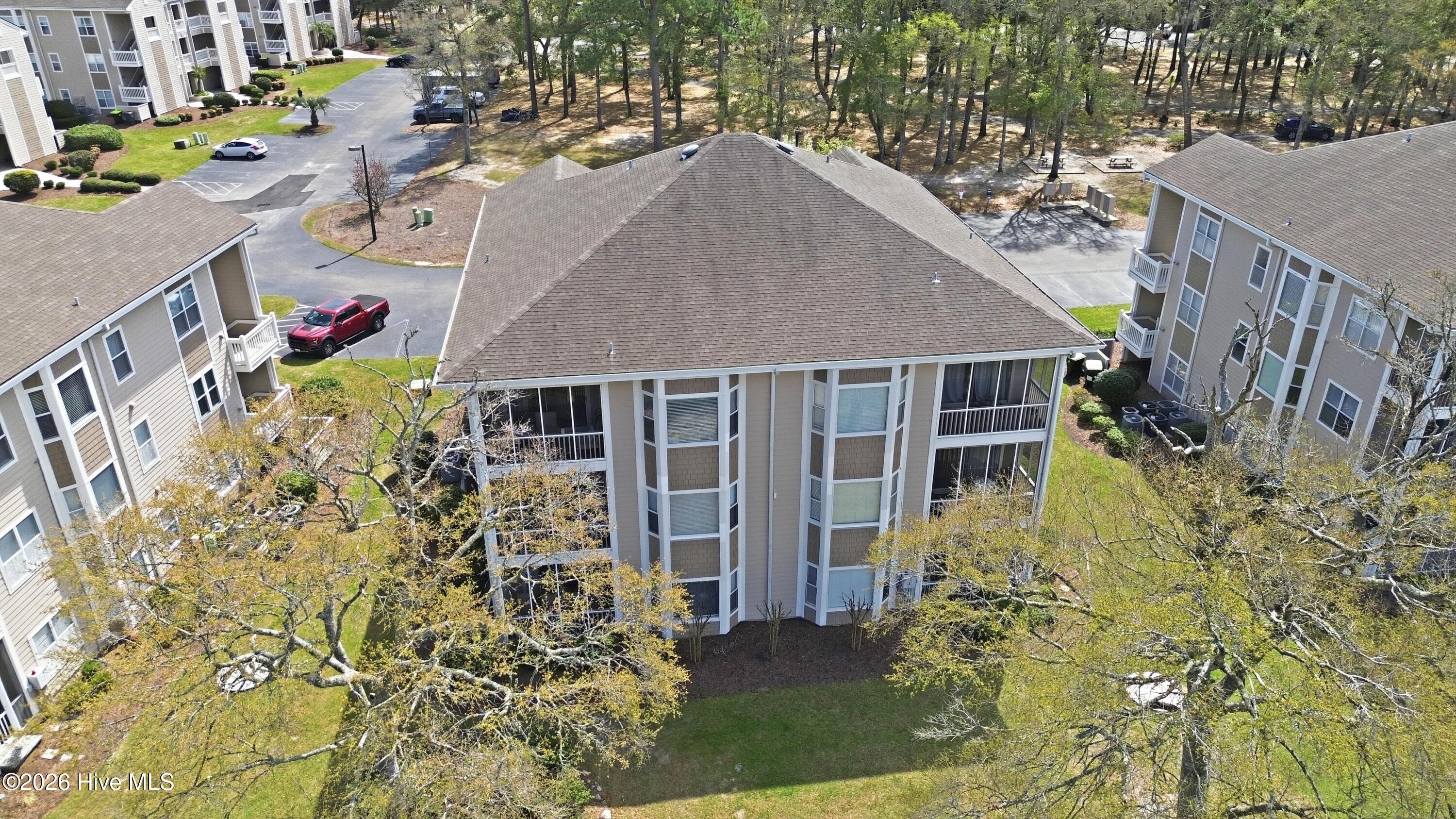 100561892 | Photo 54