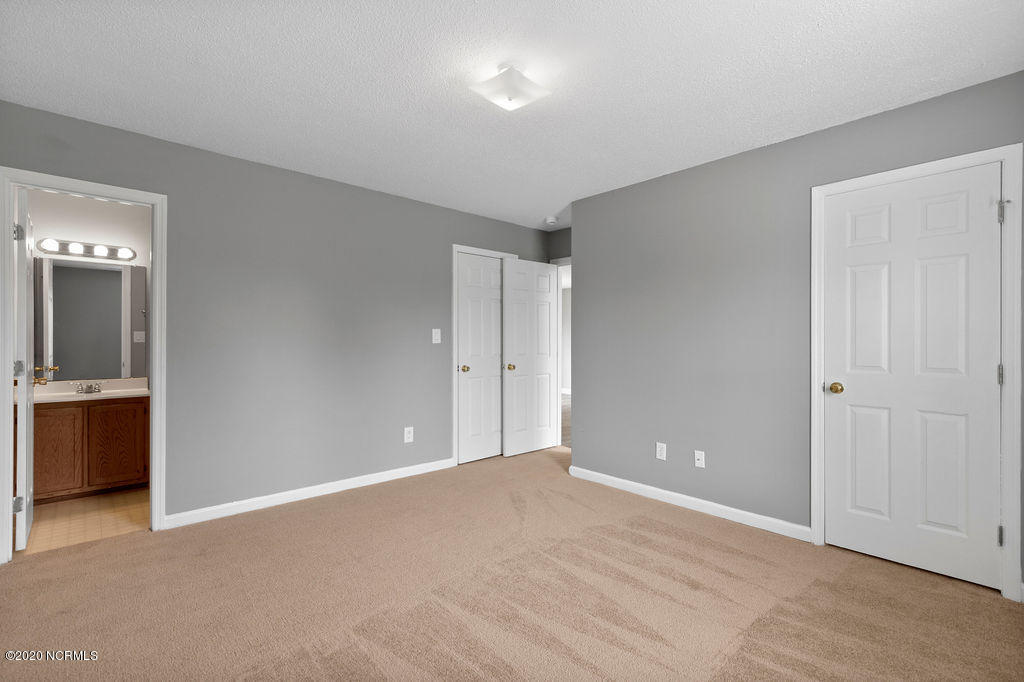 100564079 | Photo 14