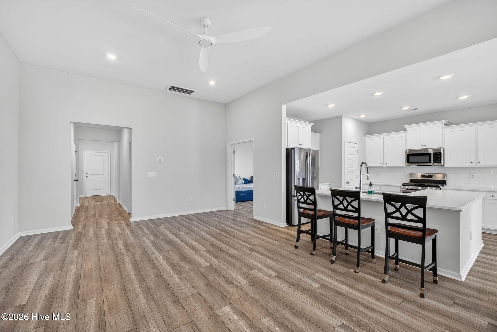 100561560 | Photo 12