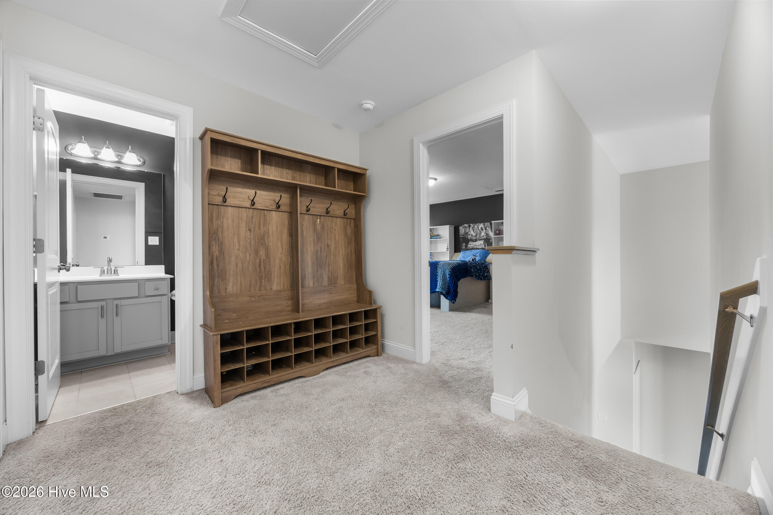 100559002 | Photo 27