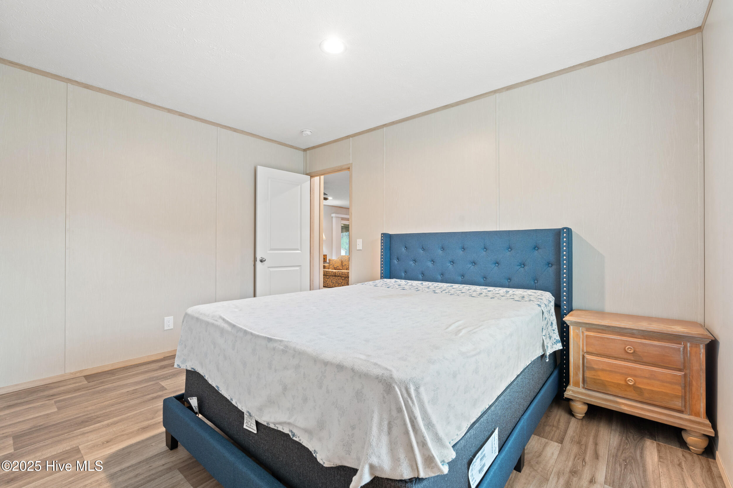 100543638 | Photo 21