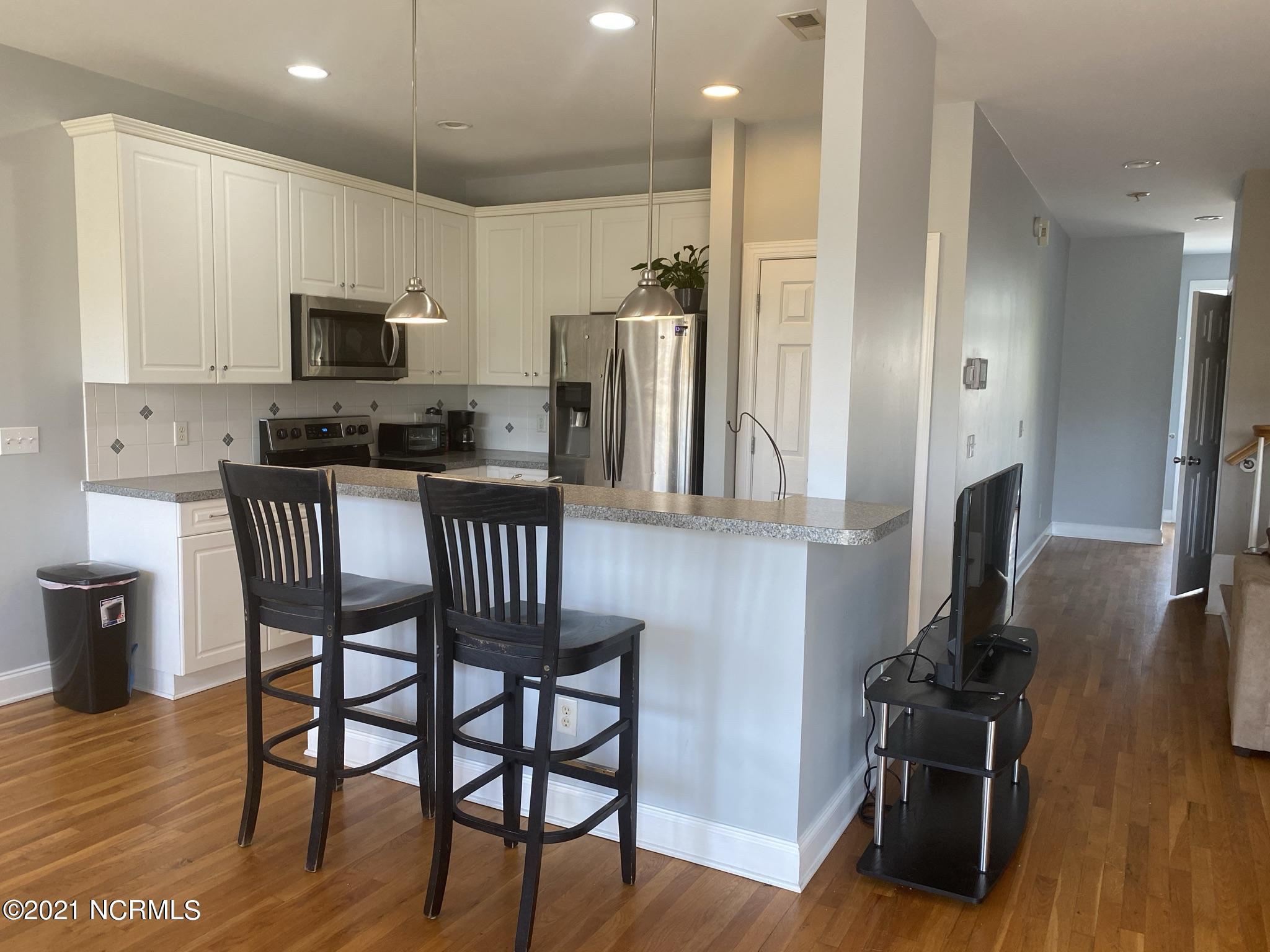 100535650 | Photo 11