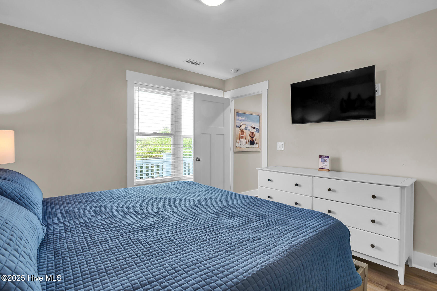 100544154 | Photo 49