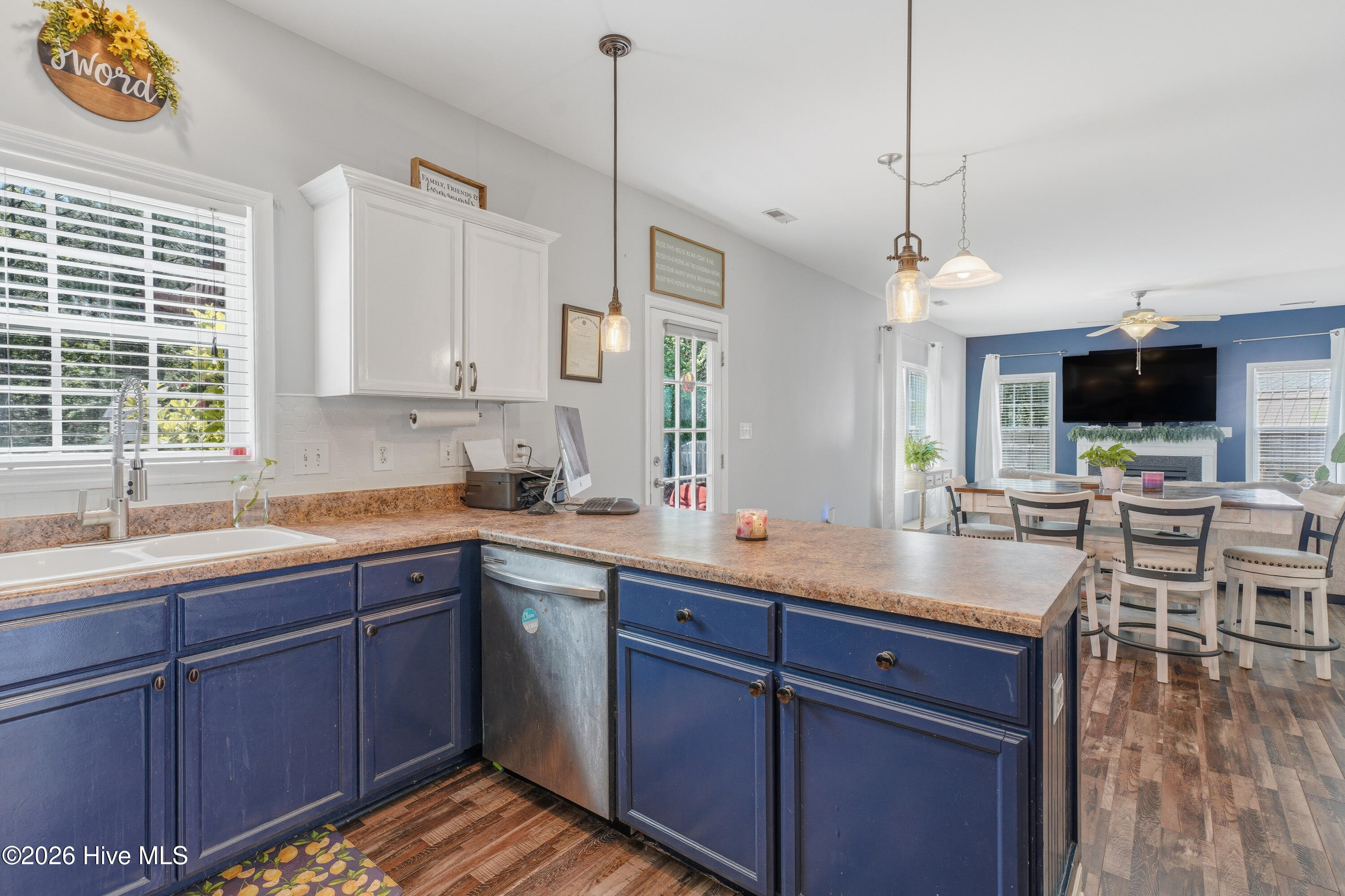 100569622 | Photo 12