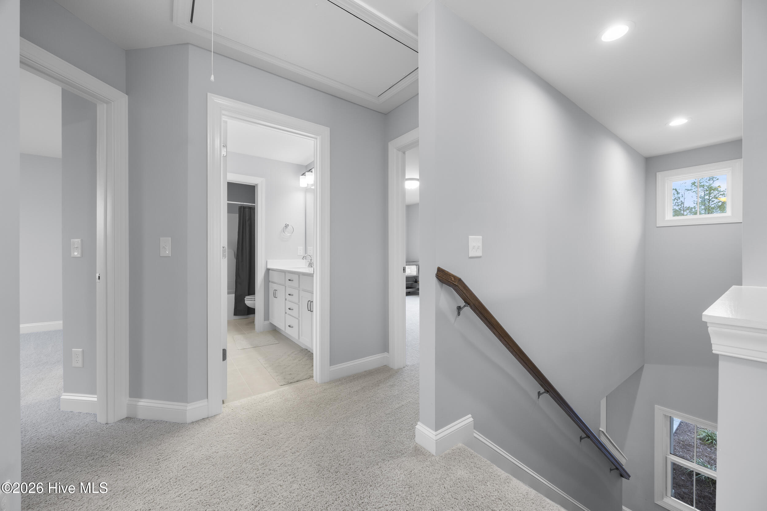 100552292 | Photo 10