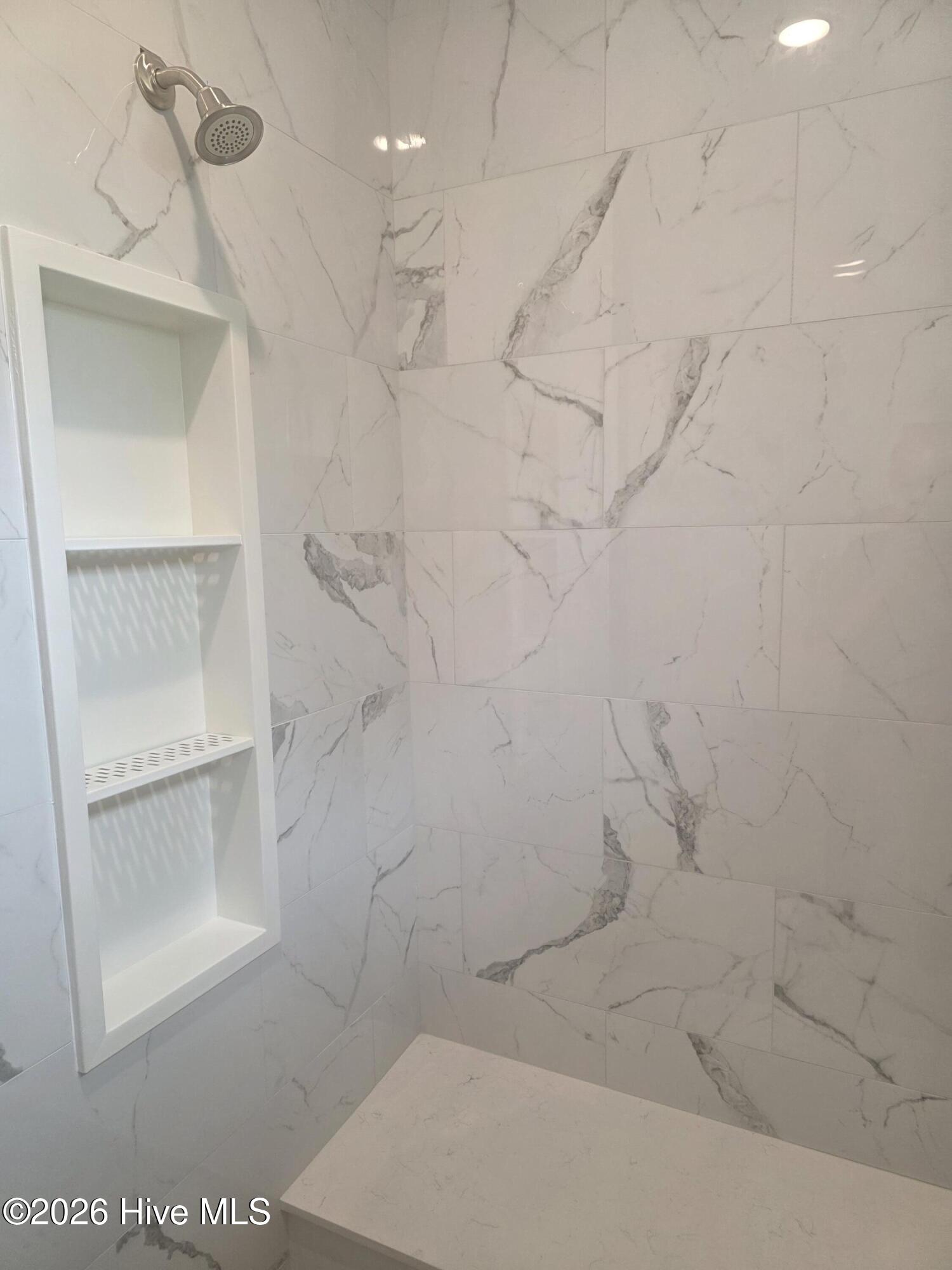 100530509 | Photo 31