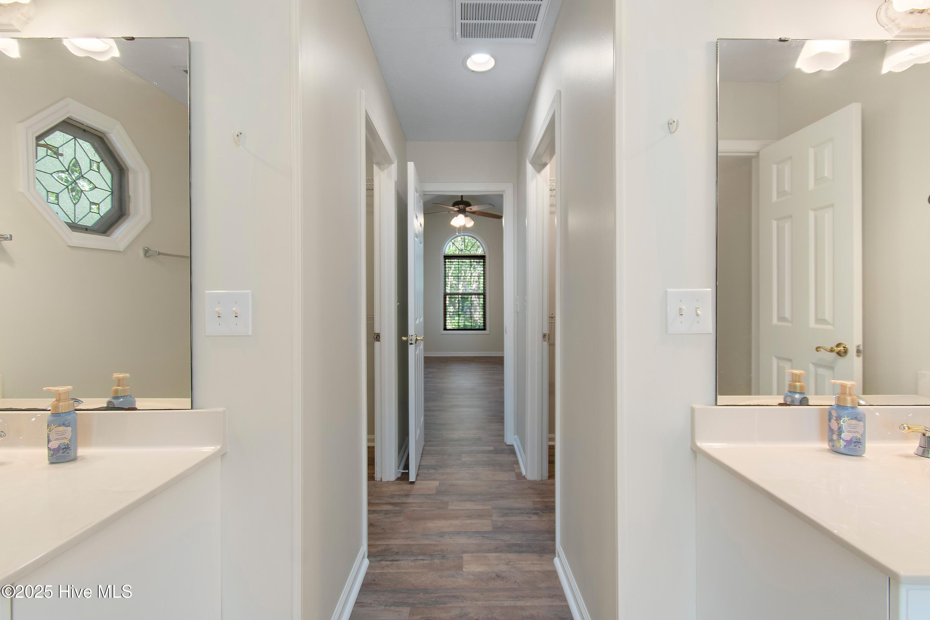 100515628 | Photo 22