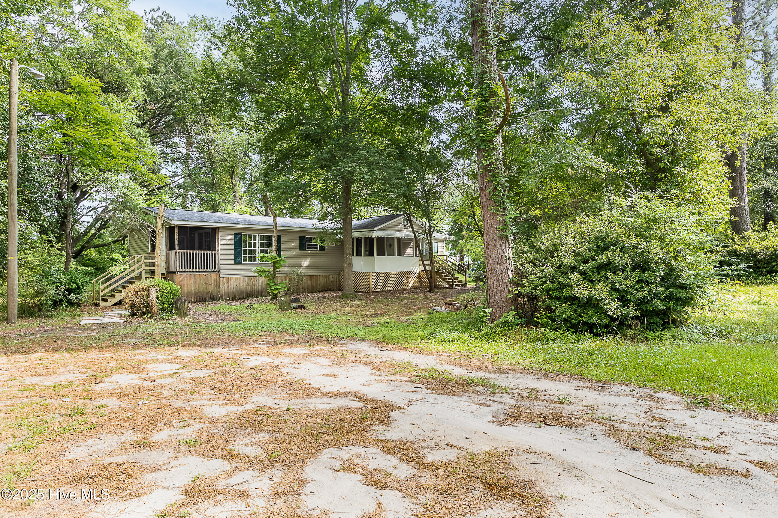 Homes for sale in New Bern, NC | 150 Jr Rd, New Bern, NC 28560 | MLS# 100539389