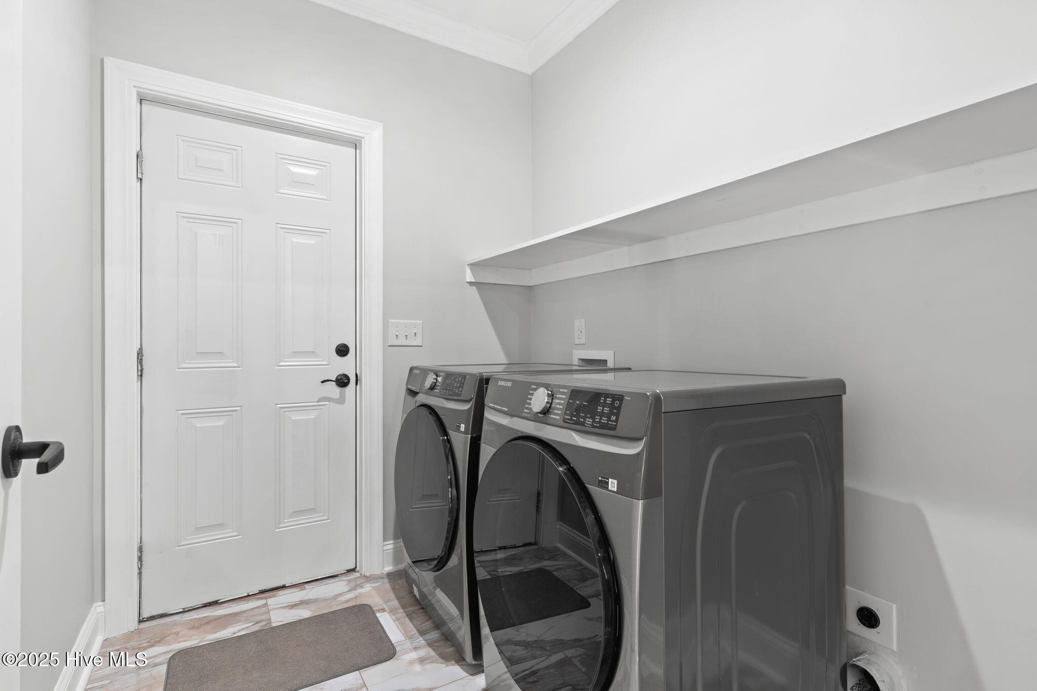 100543428 | Photo 25