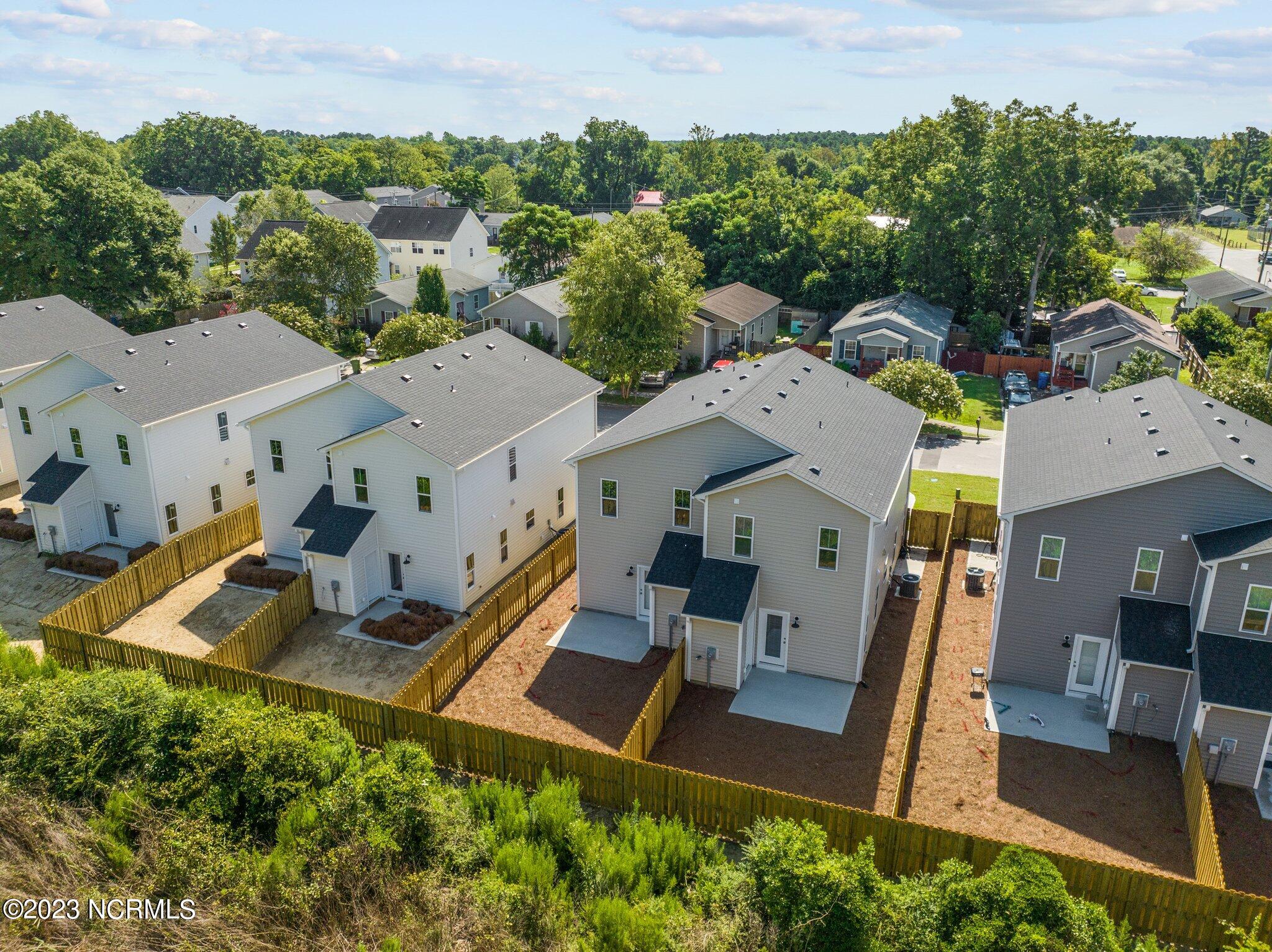 100545578 | Photo 11