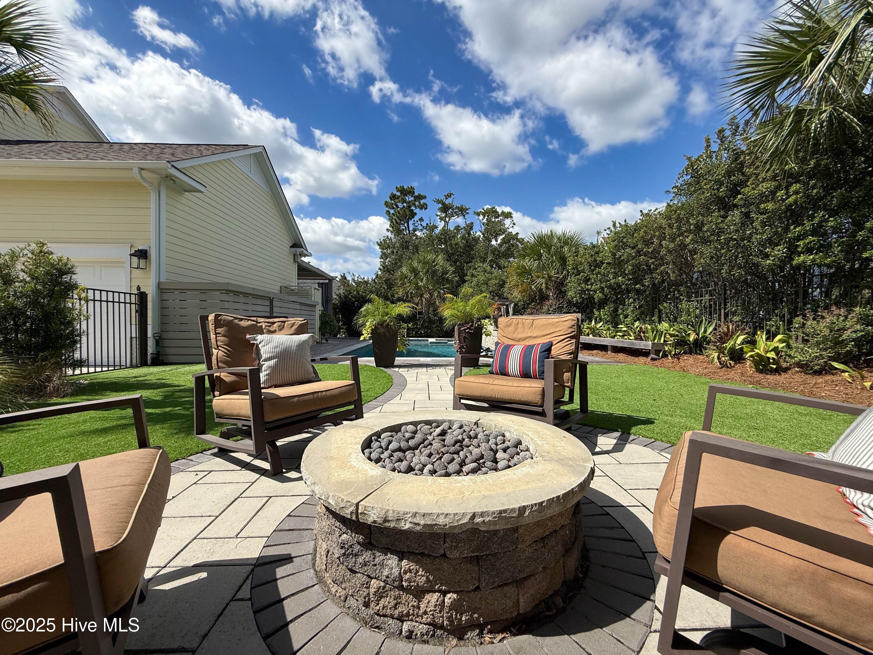 100534073 | Photo 37