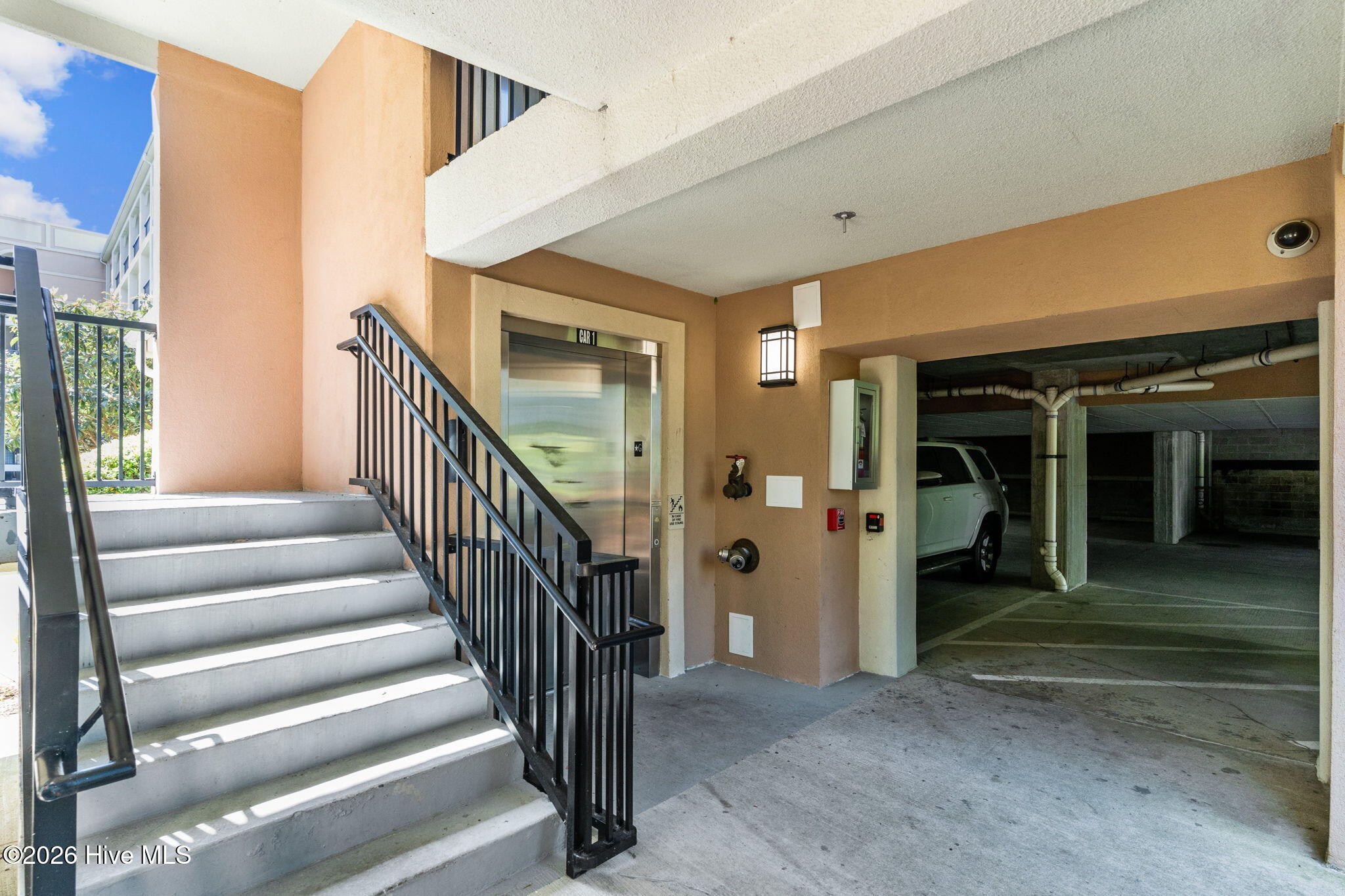 100558895 | Photo 49