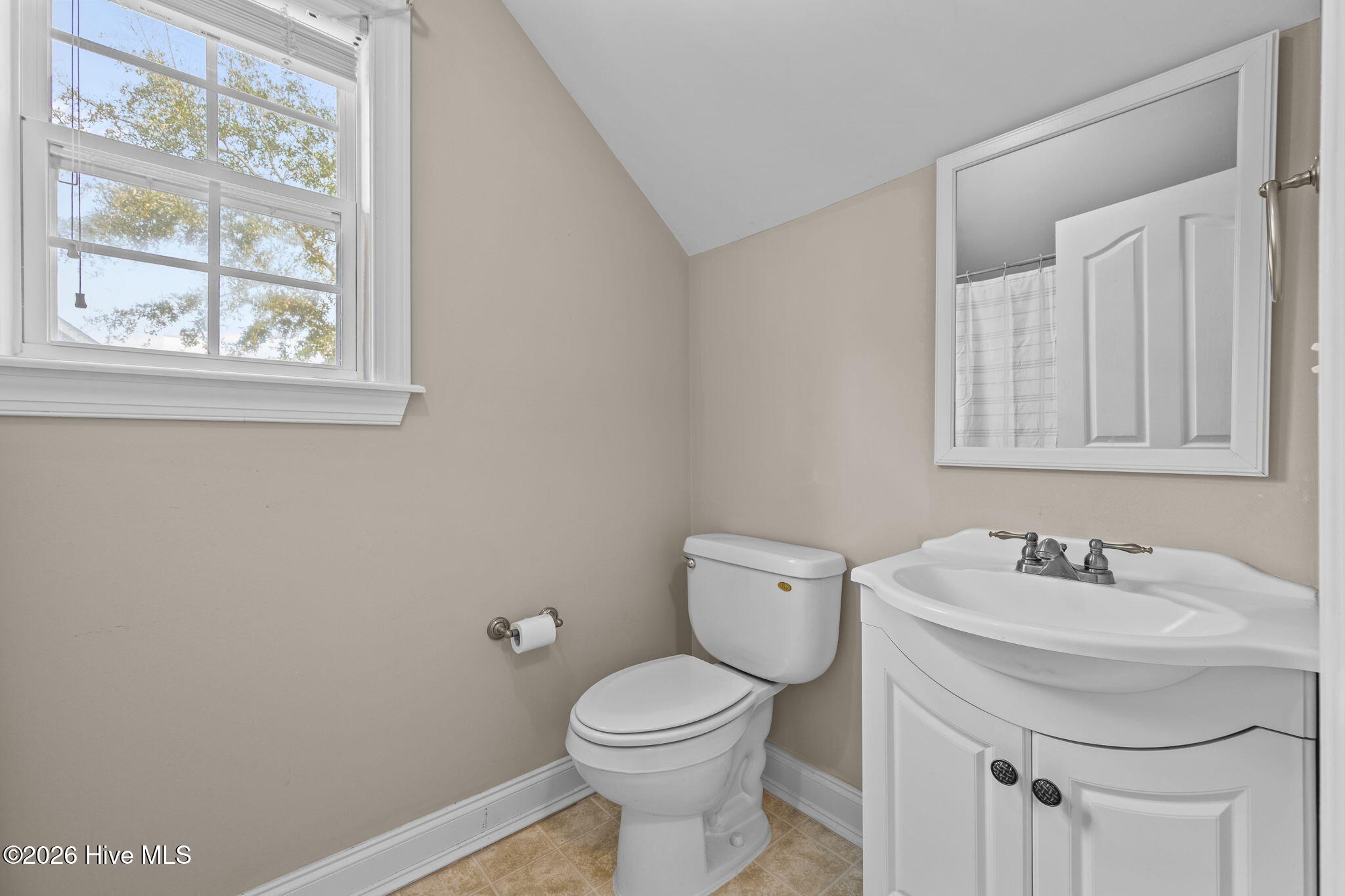 100552888 | Photo 27