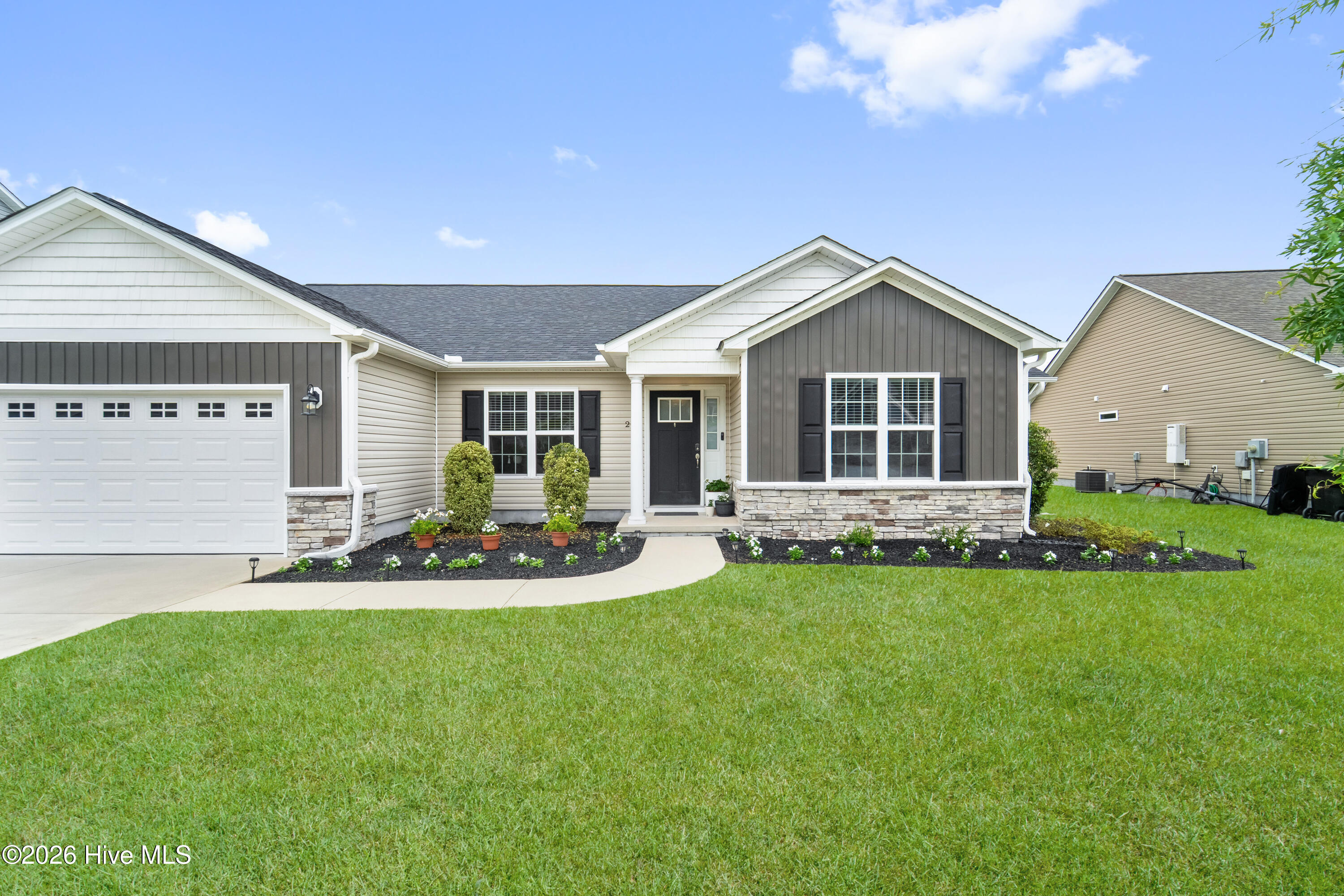 242 Legacy Lane,Newport
