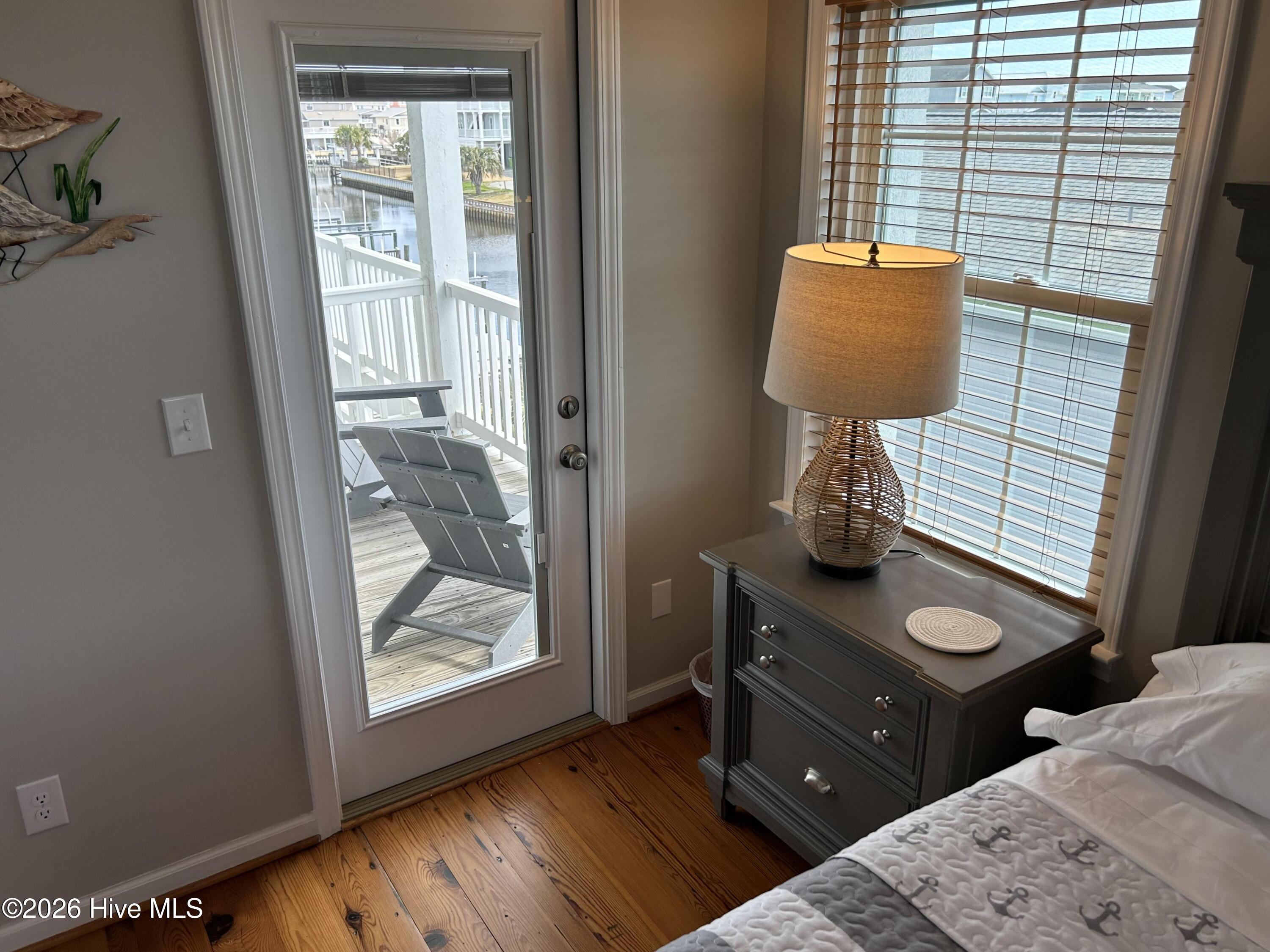 100553308 | Photo 23