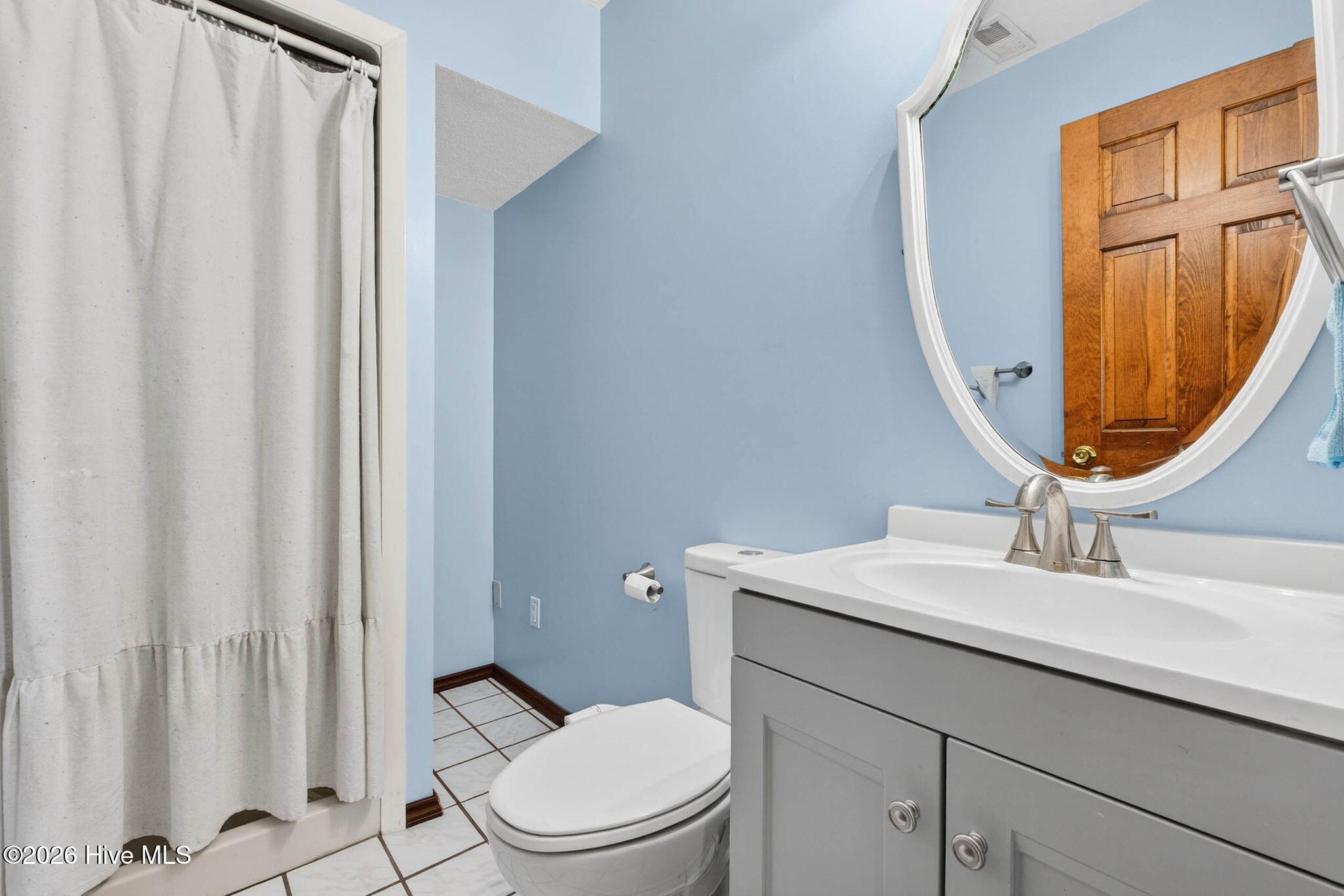 100561895 | Photo 33