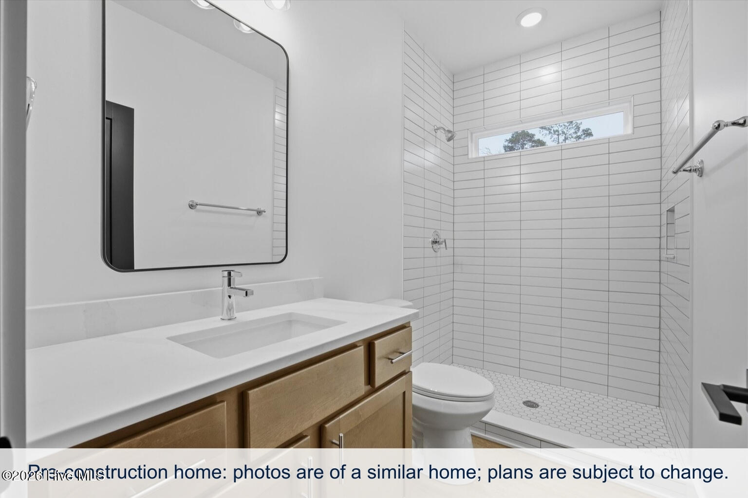 100567849 | Photo 50