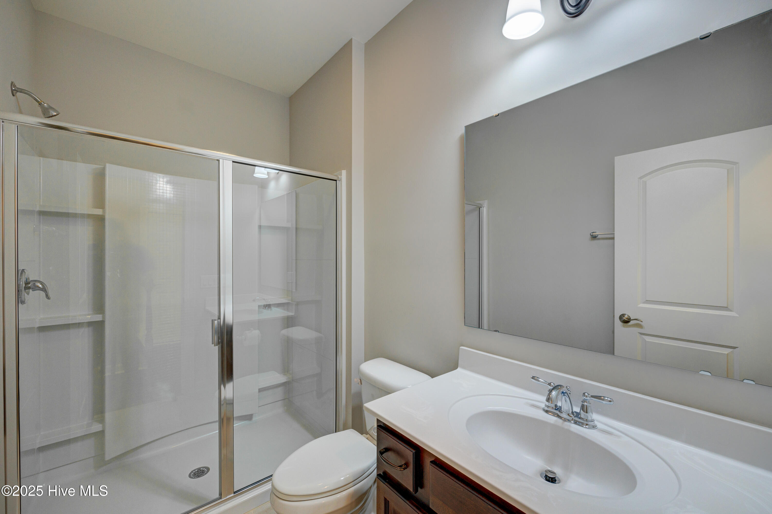 100533890 | Photo 29