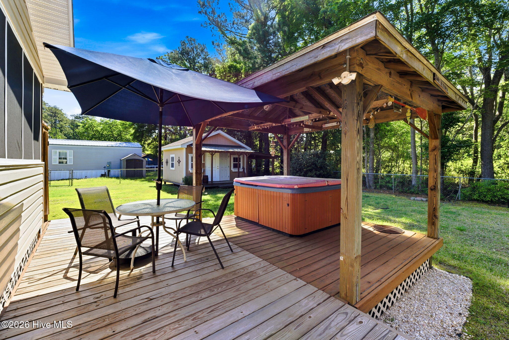 100568157 | Photo 41