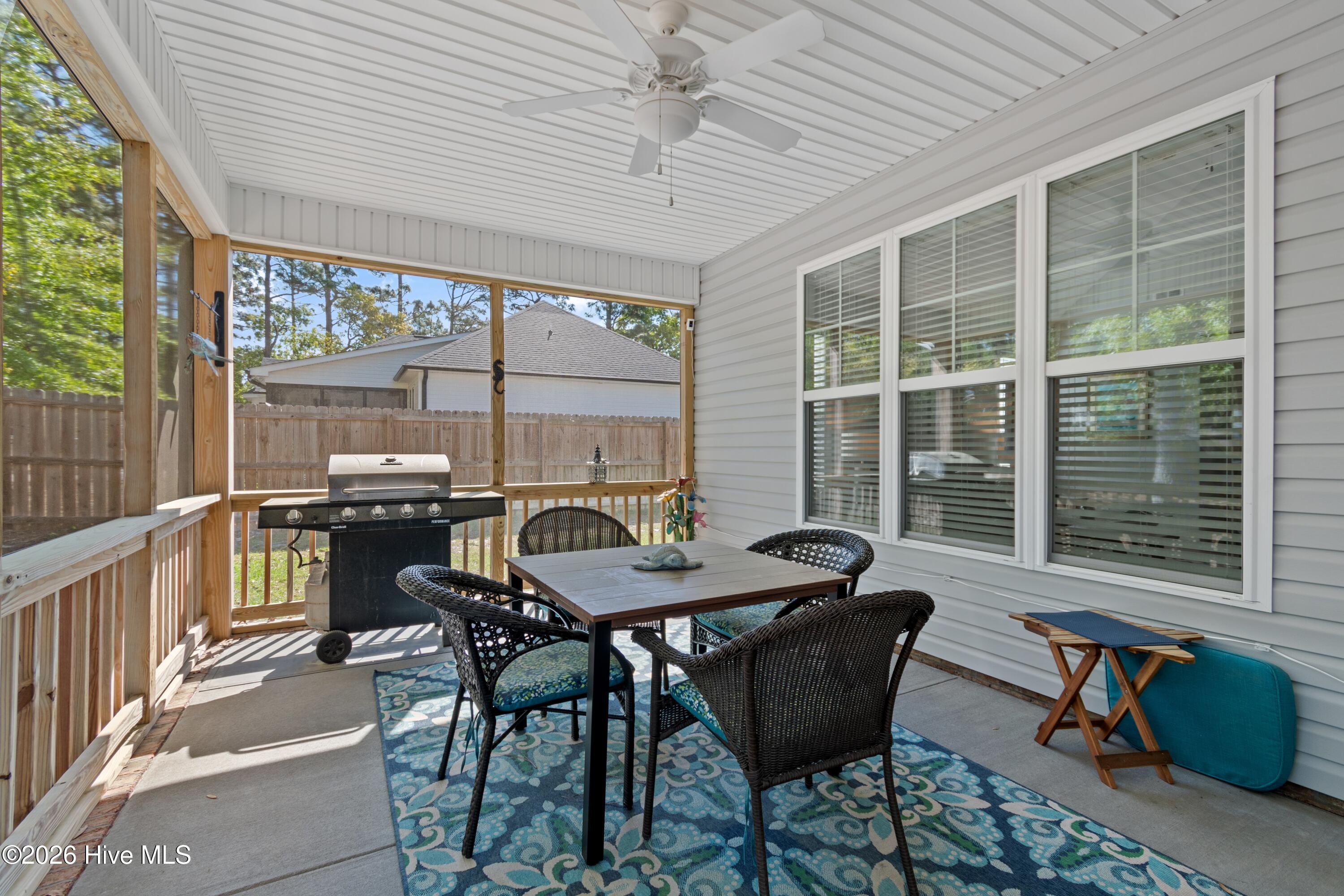 100568051 | Photo 31