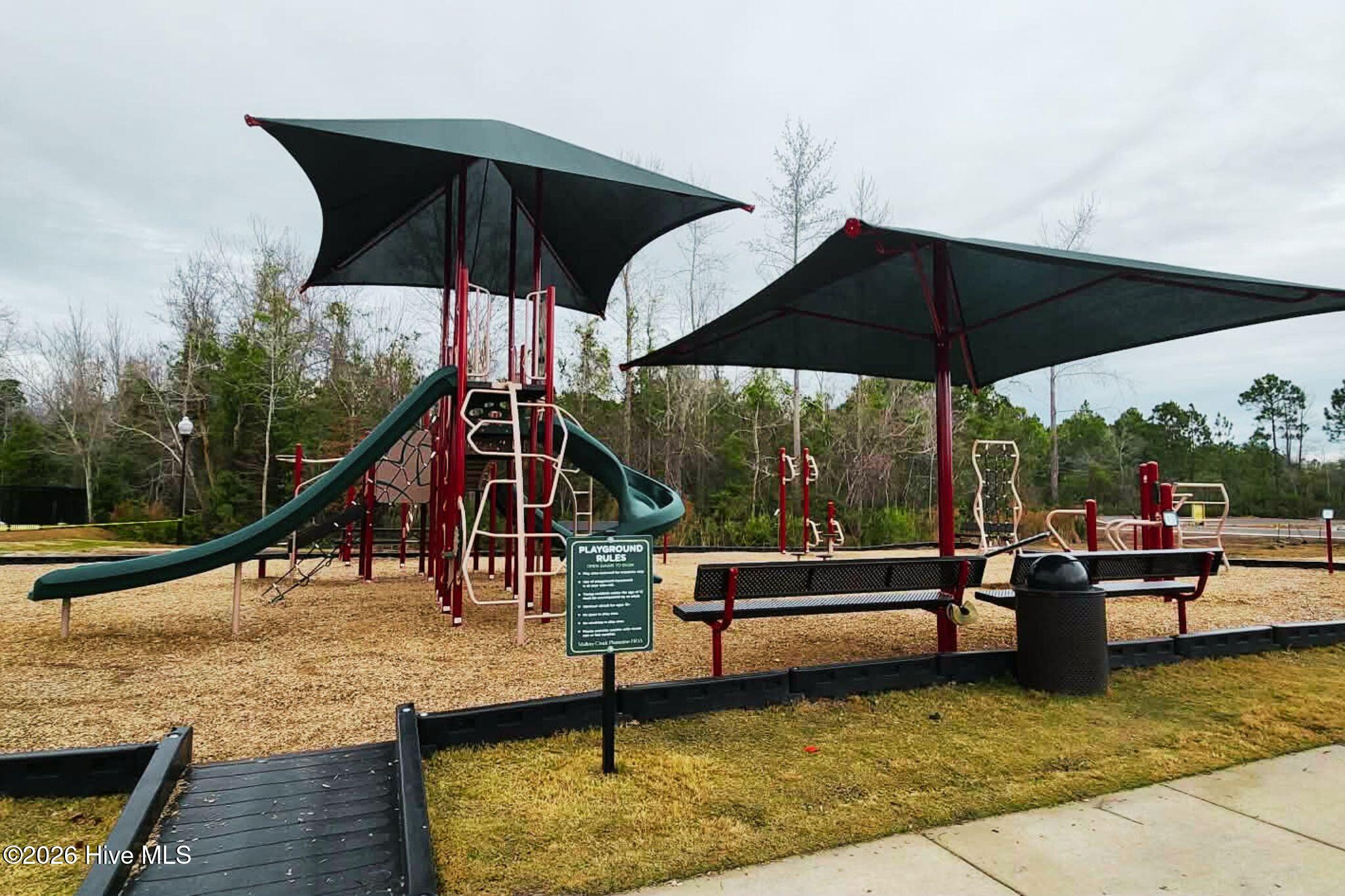 100548521 | Photo 33