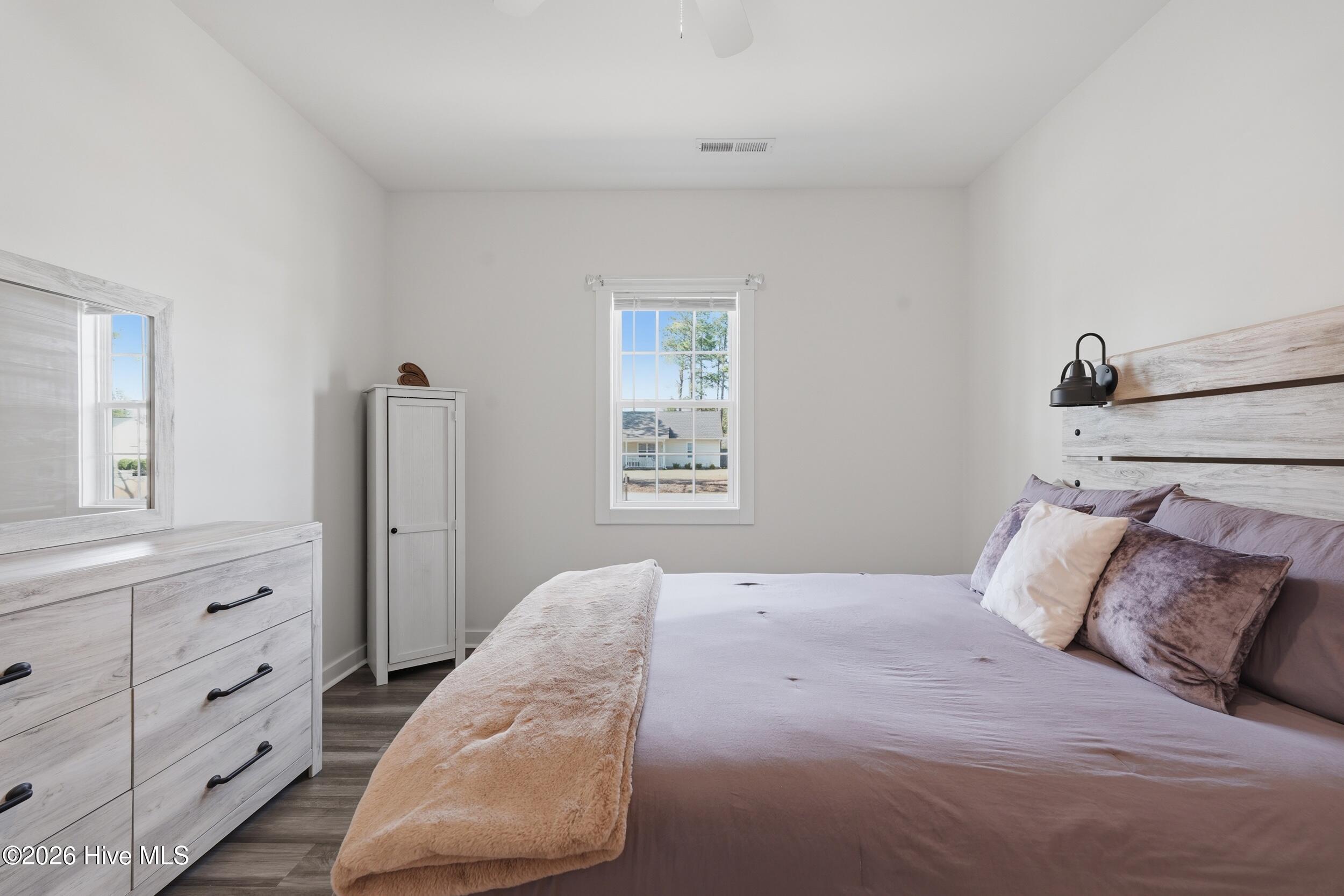 100560359 | Photo 16